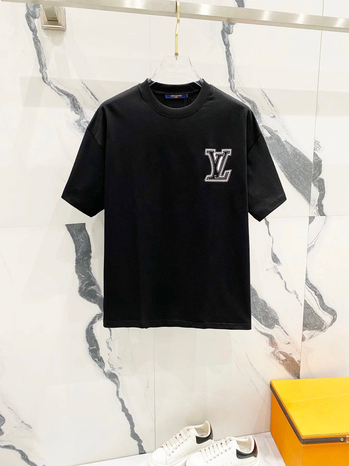 Louis Vuitton LV T-shirt Front Hollow Letter Embroidery logo round Neck Short Sleeve25ss New Pure Cotton Unisex Style T T-shirt OS Loose Fit Base Shirt Half Sleeve T-Shirt Top Half Sleeve