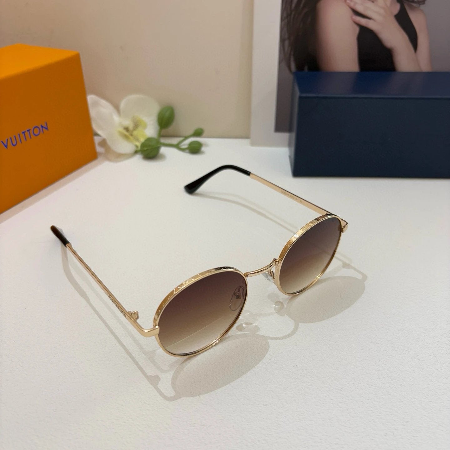 Louis Vuitton LV Sunglasses Metal Round Frame Sunglasses Slimming Non-Prescription Unisex Couple Style UV Protection Driving Beach Fishing25ss New Sports Casual Versatile