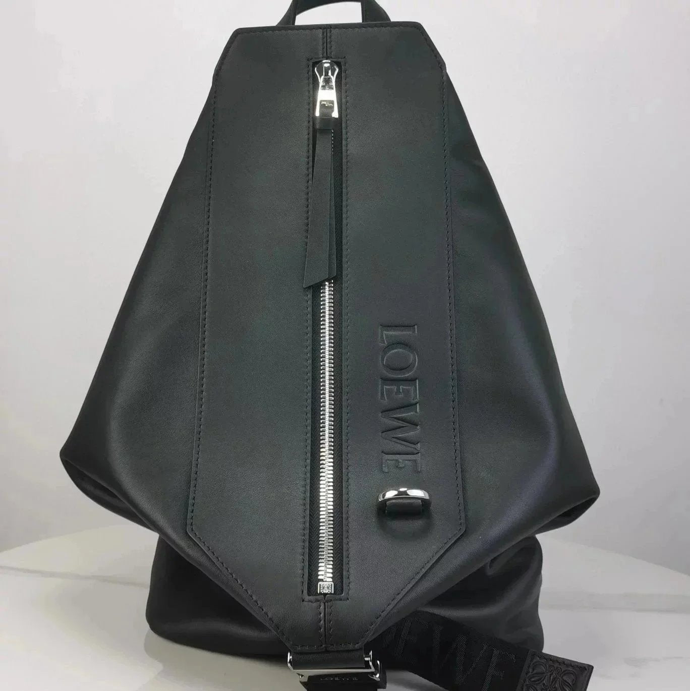 LOEWE Backpack Top version Bag23New Men's Bag Hand-Carrying Backpack Deformation Backpack Travel Bag Men and Women Same Fashion Comfortable Classic Zipper Calfskin Adjustable Backpack Backpack Women Bag LOEWE New Men's Backpack Backpack Luggage Bag Large-