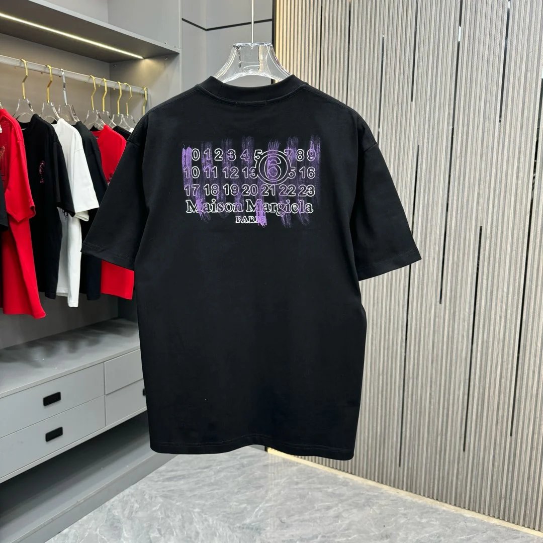 Maison Margiela T-shirt Embroidered Logo logo Hand-painted Craft Round Neck Short Sleeve25ss New Pure Cotton Unisex Style T T-shirt OS Loose Fit Base Shirt Short Sleeve T-Shirt Top
