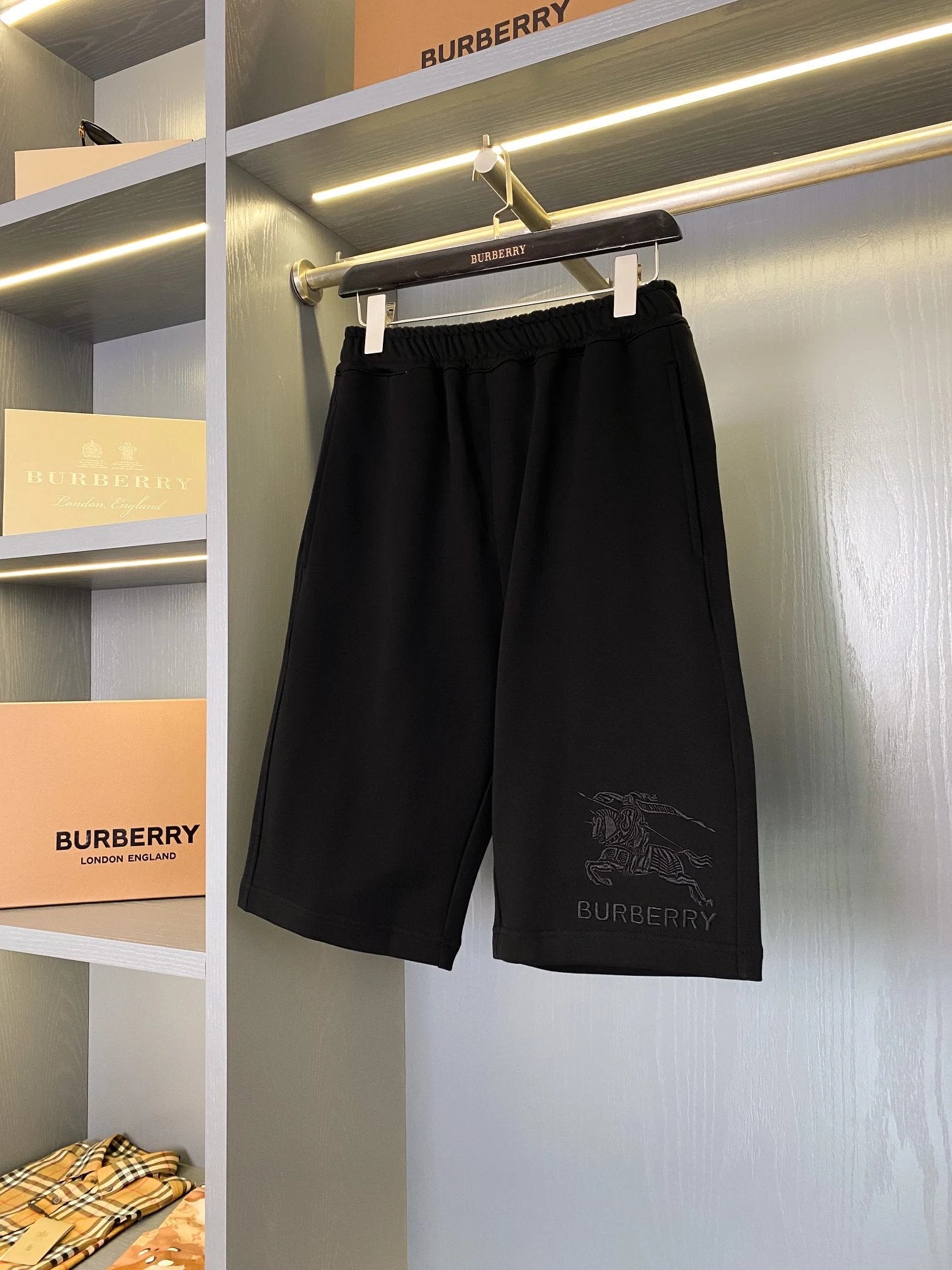 Burberry Shorts Equestrian Knight Embroidery logo Five-point Shorts25ss New Drawstring Casual Summer Pants American Style5Two-in-One Casual Sweatpants for Men and Women, Pure Cotton Joggers