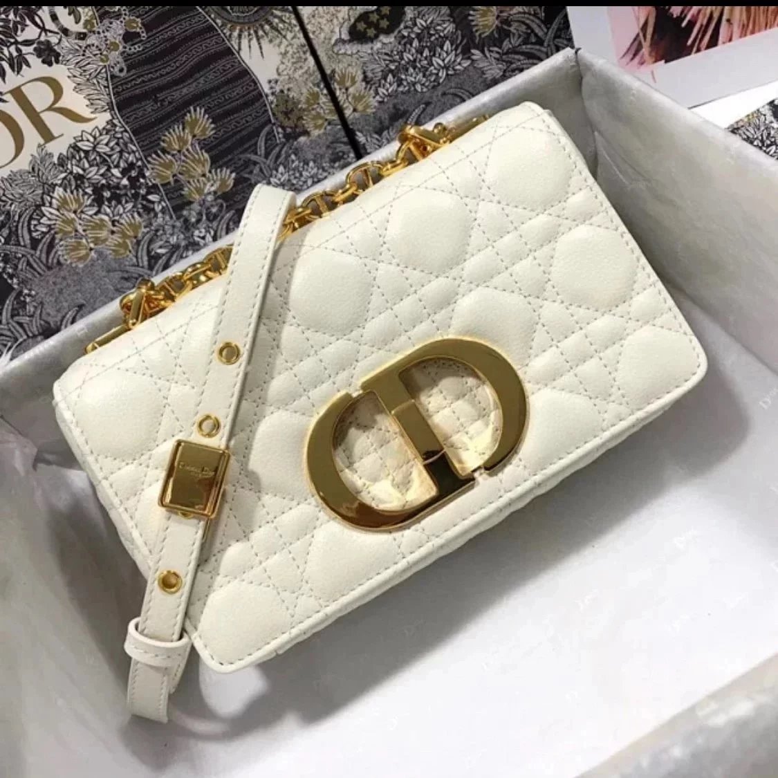 Dior Women's Bag Top version Caro2023Spring New,Cowhide with Classic Rhombus Women's Bag Chain Bag Shoulder Crossbody Handbag