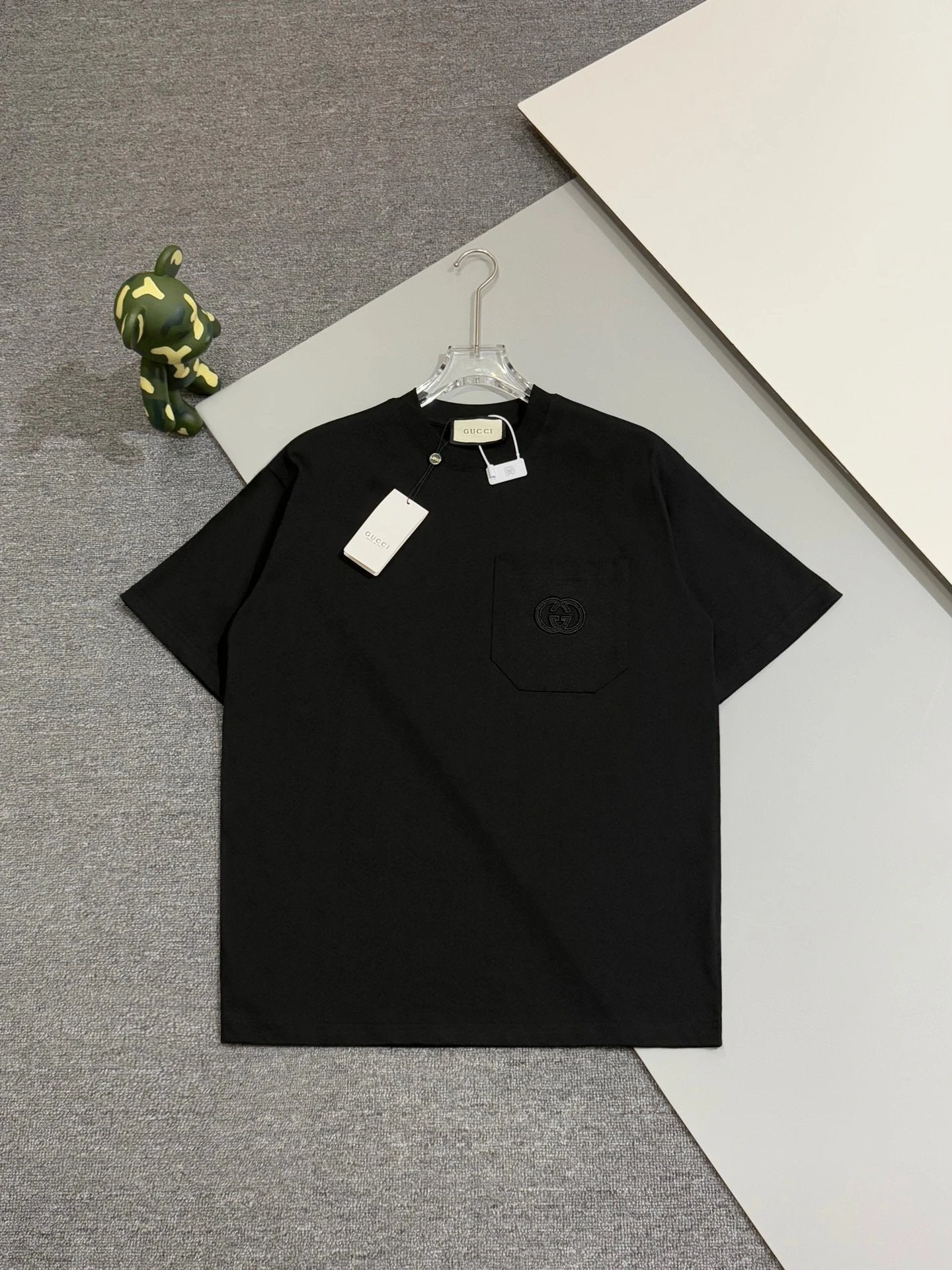 Gucci T-shirt Double-breasted G Embroidery logo round Neck Short Sleeve25ss New pure cotton T Unisex T-Shirt OS Loose Fit Base Shirt Top Half Sleeve T-Shirt