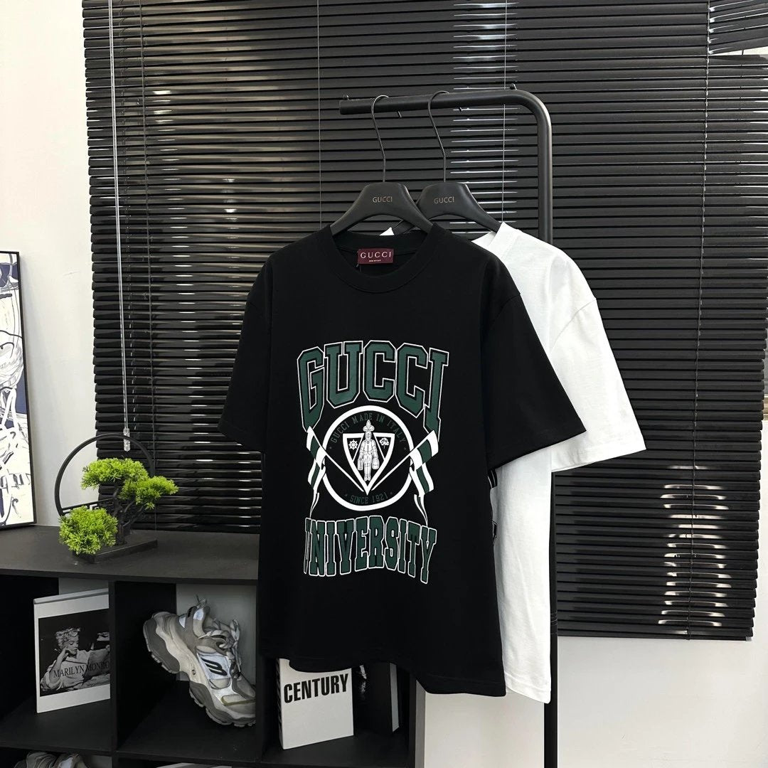 Gucci T-shirt Chest Shield Letter Print logo round Neck Short Sleeve25ss New Pure Cotton Unisex Style T T-shirt OS Loose Fit Base Shirt Top Half Sleeve T-Shirt