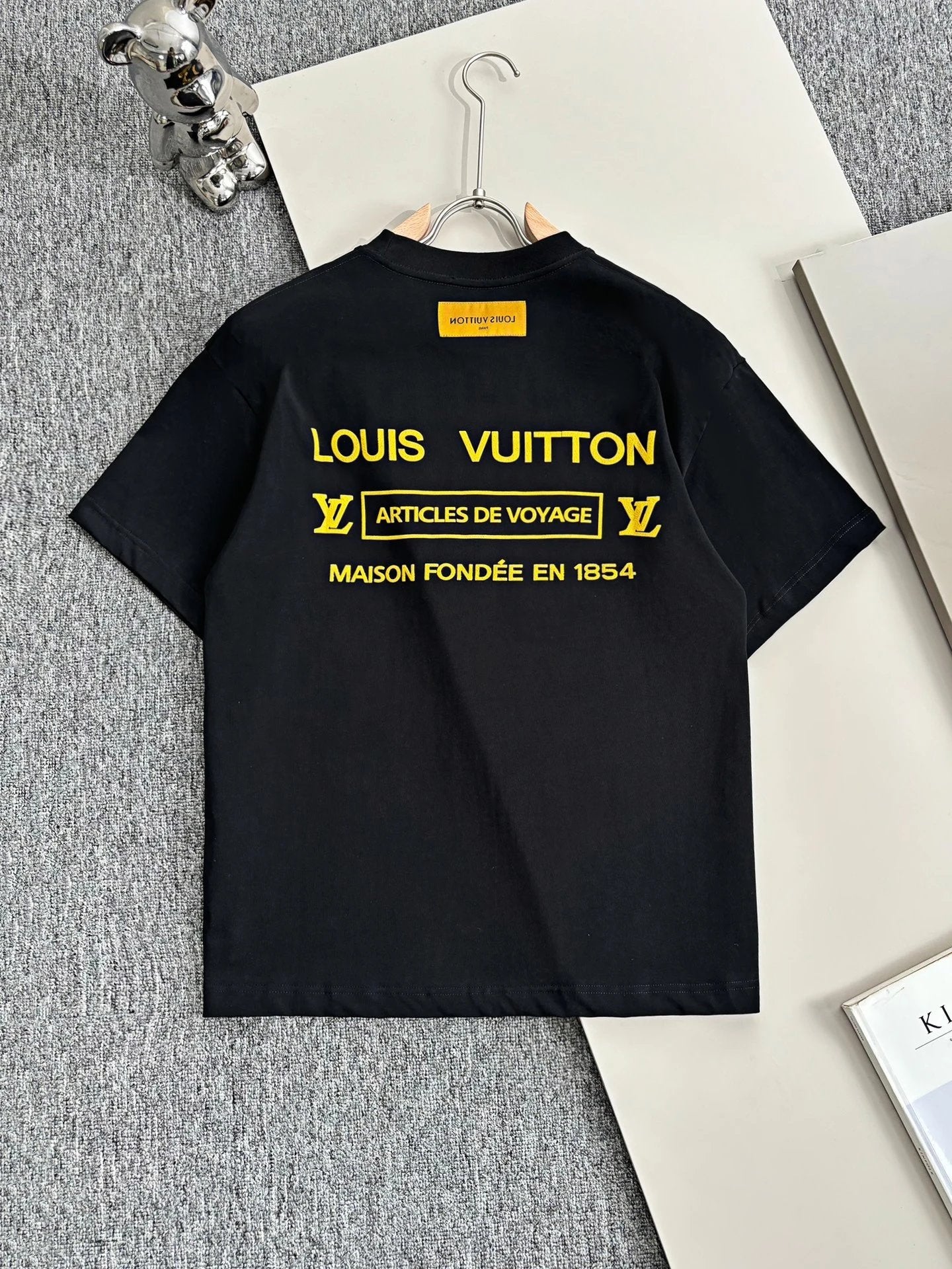 Louis Vuitton LV T-shirt Backside Letter Print logo round Neck Short Sleeve25ss New Pure Cotton Unisex Style T T-shirt OS Loose Fit Base Shirt Top Half Sleeve T-Shirt