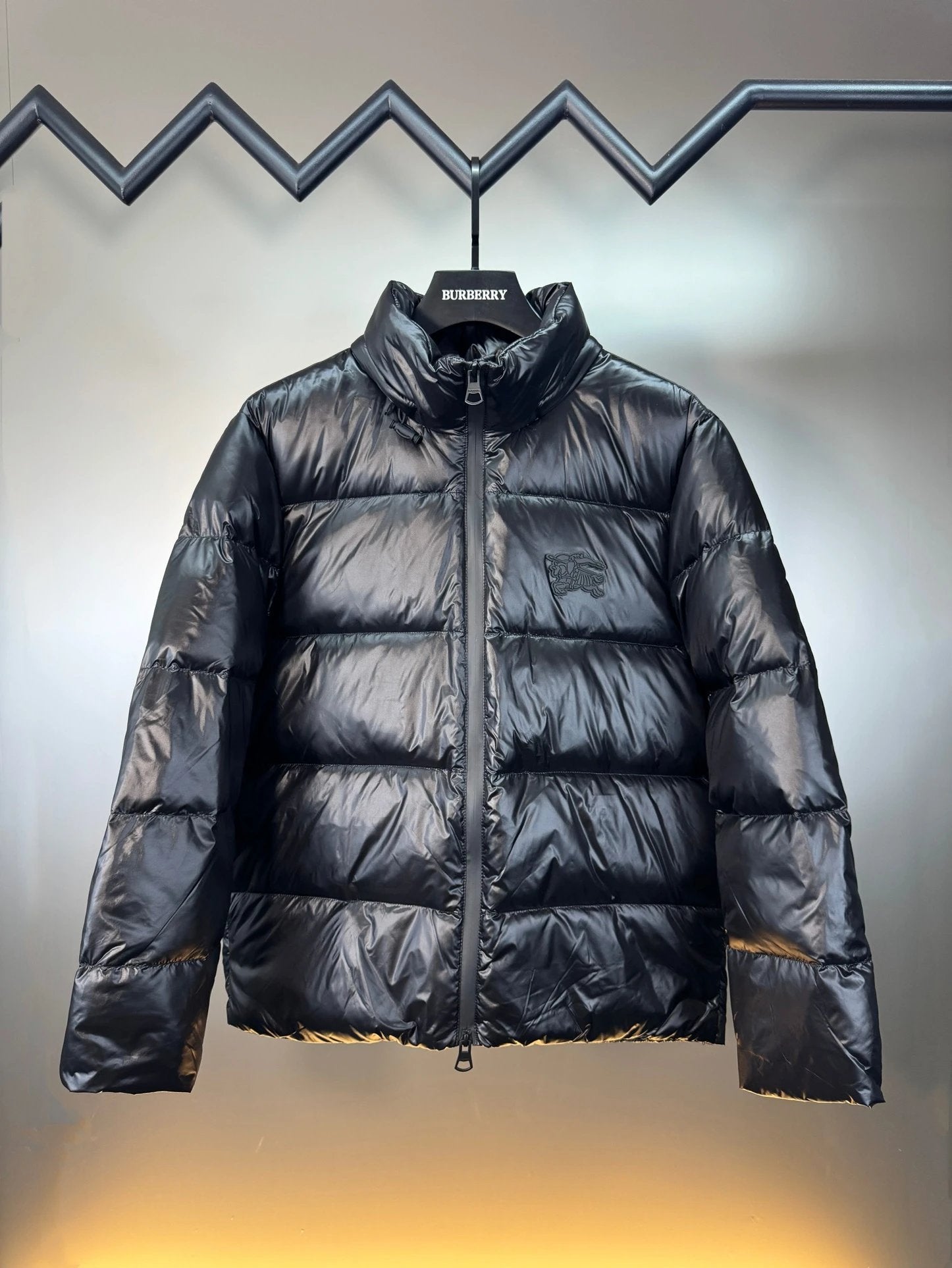 Burberry Down jacket 24SS Autumn Winter New Logo Design Casual Stand Collar Down Jacket Stand Collar Waterproof90White Duck Down Jacket Unisex Thickened Warm Down Cotton Coat