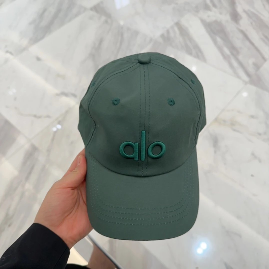 Alo Yoga Hat Letter Embroidery logo Baseball Cap Sunshade Sun Protection Duckbill Cap Large Head Circumference Slimming Face Curved Brim Versatile Sports Hat for Men and Women Couples Same Style