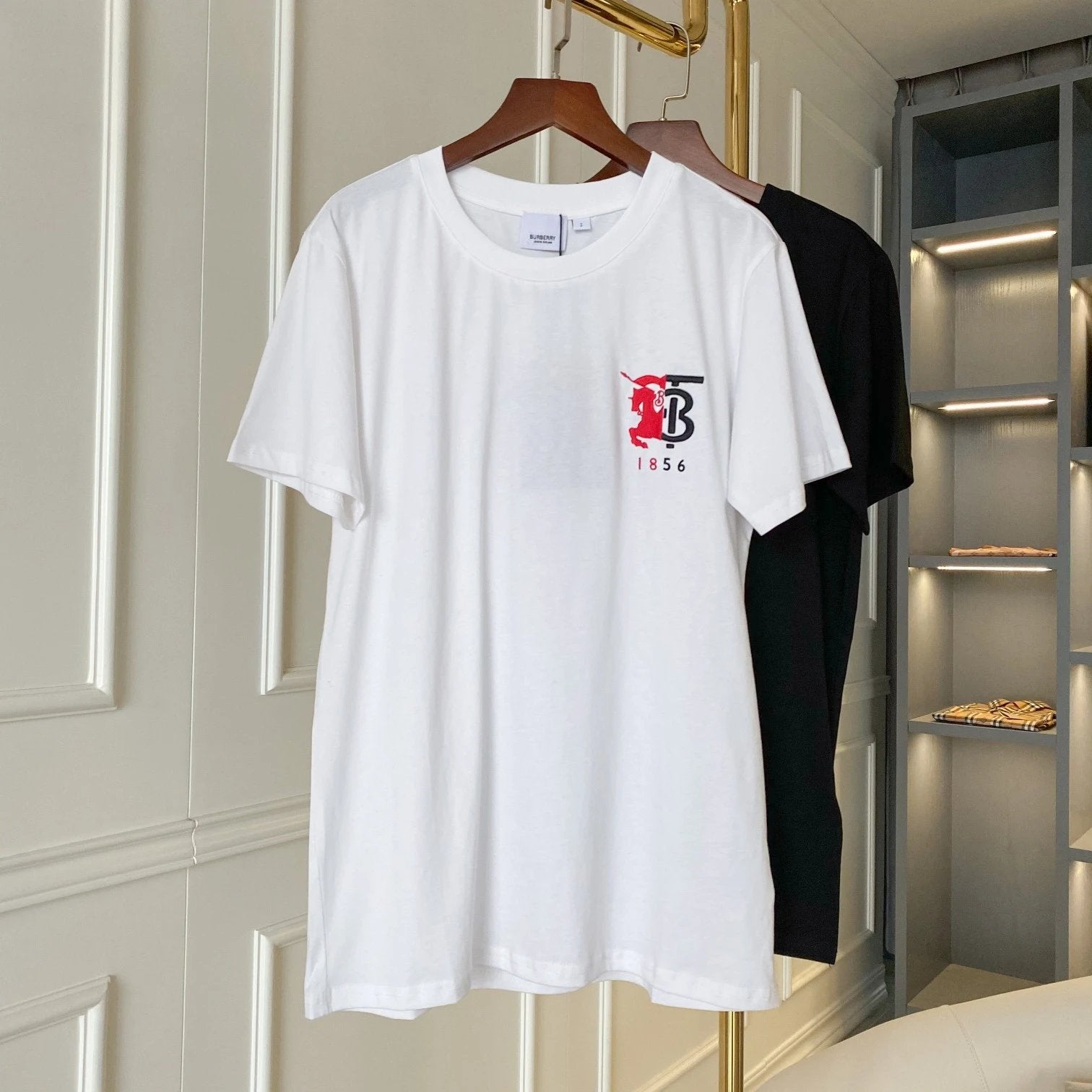 Burberry T-shirt Chest TB Pattern Embroidery logo round Neck Short Sleeve25ss New Pure Cotton Unisex Style T T-shirt OS Loose Fit Base Shirt Top Half Sleeve T-Shirt