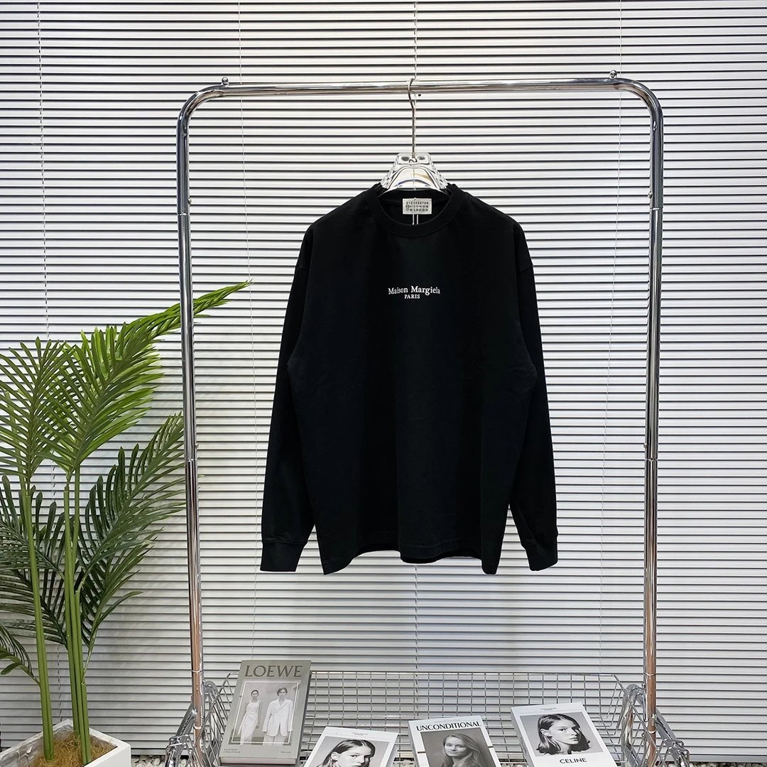 Maison Margiela Hoodie Full Back logo Long Sleeve T Round Neck Sweatshirt Long Sleeve Base Shirt Outerwear Trendy Unisex Sports Casual Loose Fit Versatile Autumn Winter New Arrival