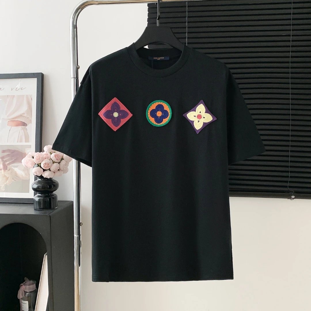 Louis Vuitton LV T-shirt Chest logo Embroidered Crew Neck Short Sleeve25ss New Pure Cotton Unisex Style T Casual T-Shirt Base Layer Shirt OS Loose Fit Half Sleeve Top Plus Size