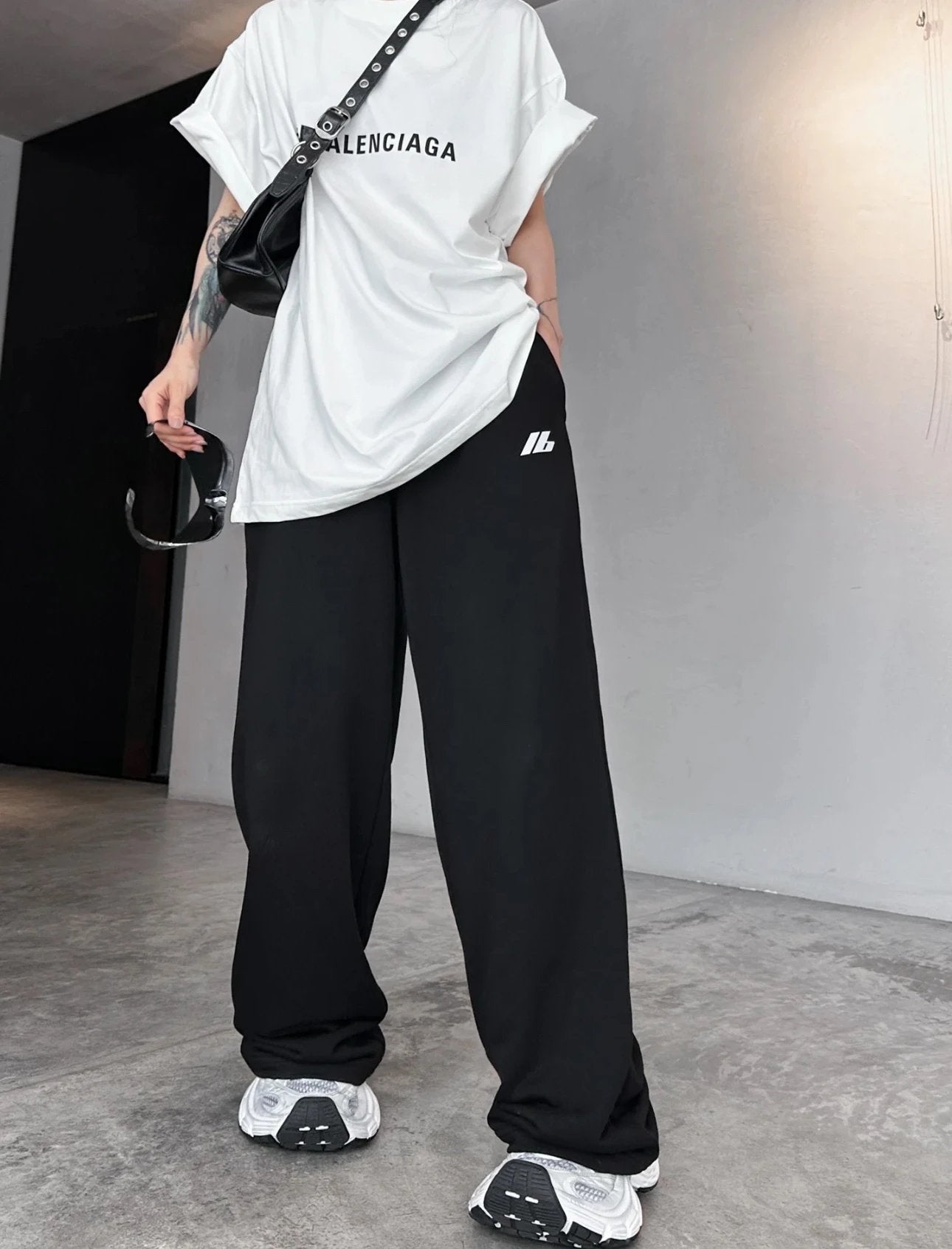 Balenciaga Sweatpants 24FWIB Small logo Laser Reflective Sweatpants Straight Leg Long Pants Unisex Autumn Winter New Arrival