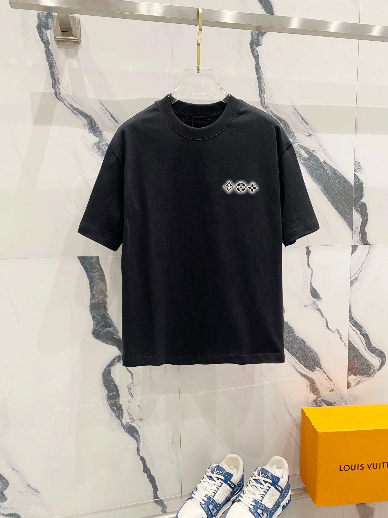 Louis Vuitton LV T-shirt Cloud Ink Spray Embroidered Letters LOGO Logo Crew Neck Short Sleeve25ss New Pure Cotton Unisex Style T T-shirt OS Loose Fit Base Shirt Short Sleeve Top T-Shirt