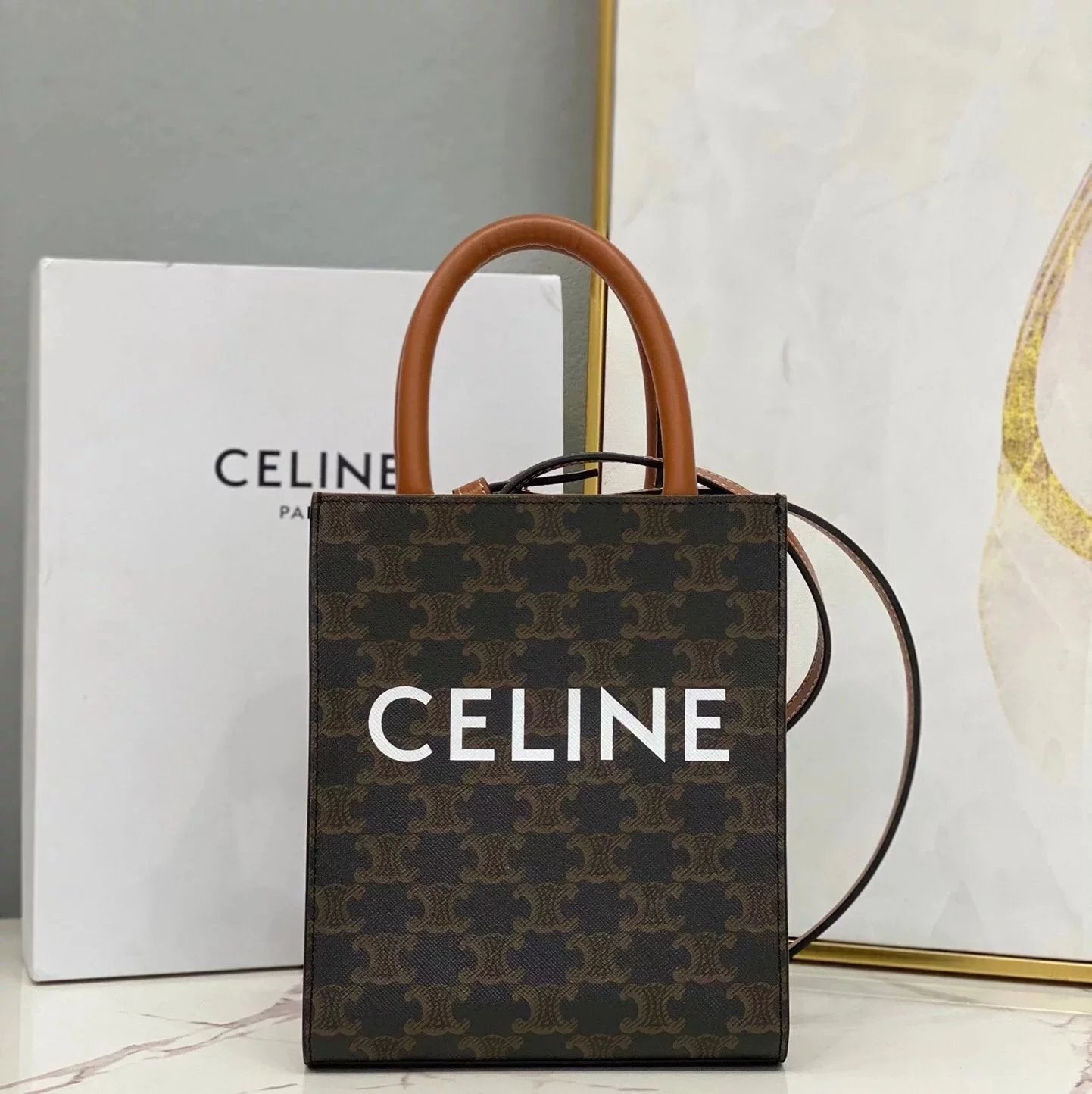 Celine women's bag Top version 【Level Surrogate Shopping】New TriompheMiniTote Tote Arc De Triomphe cabas Presbyopic Tote Vertical Mini Phone Bag Medium Presbyopic Portable Shopping Bag Shoulder Bag Messenger Bag Selin Women's Bag Men's Bag191542194372