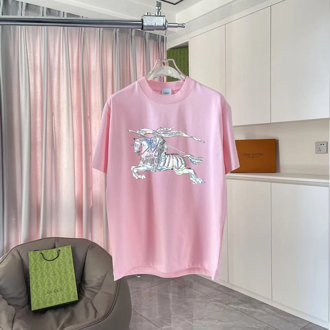 Burberry T-shirt Chest Print logo round Neck Short Sleeve25ss New Pure Cotton Unisex Style T T-shirt OS Loose Fit Base Shirt Short Sleeve T-Shirt Top