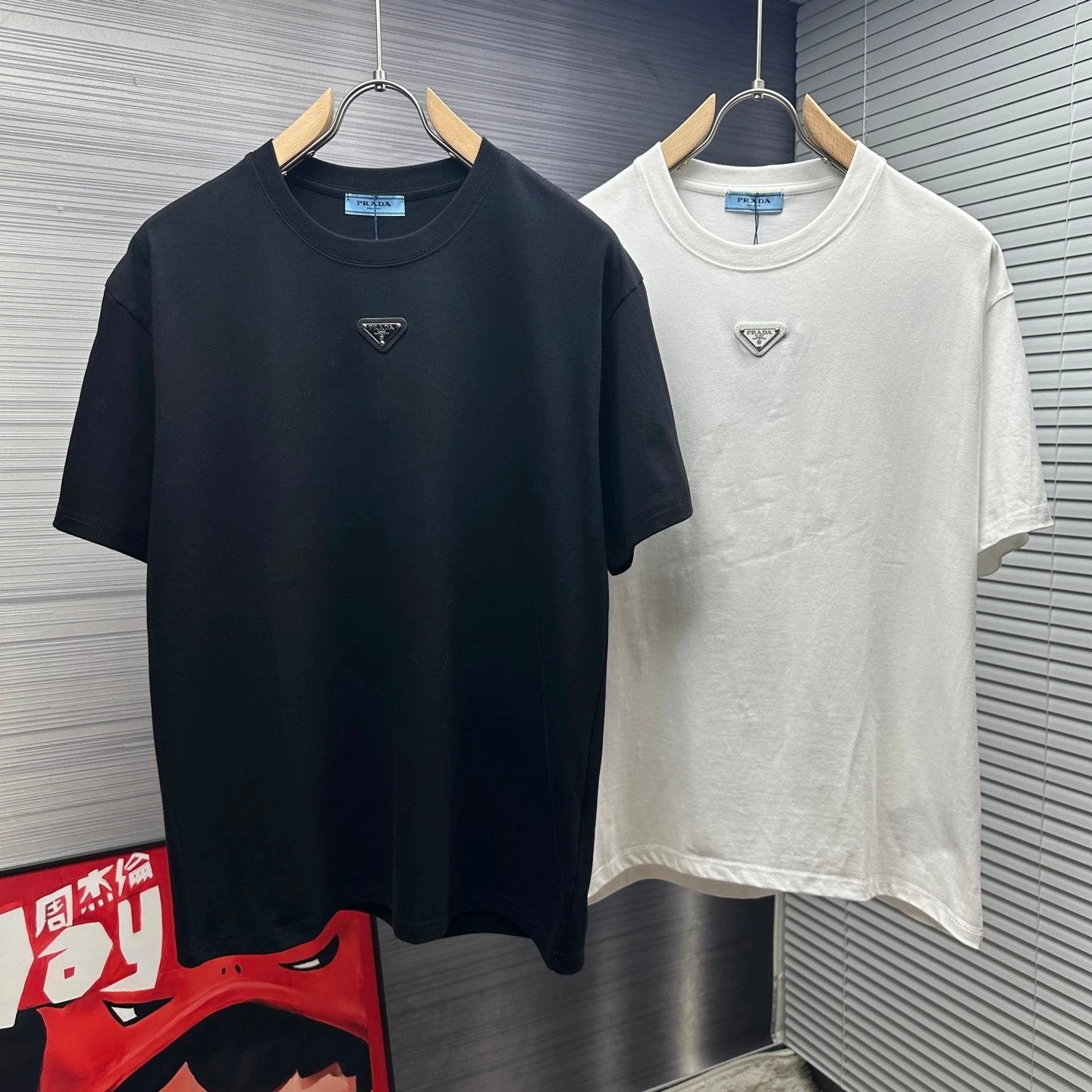 PRADA T-shirt Chest Triangle Logo logo round Neck Short Sleeve25ss New pure cotton T Unisex T-Shirt OS Loose Fit Base Shirt Top Half Sleeve T-Shirt