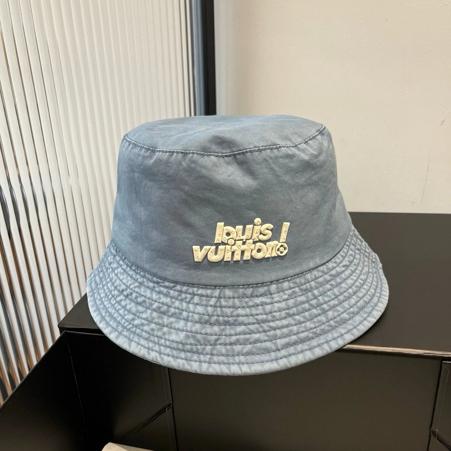 Louis Vuitton LV Hat Letter Printing logo Fisherman Hat Casual Sun Protection UV Protection Plain Face Covering Sun Hat Outdoor Versatile Flat Top Bucket Hat