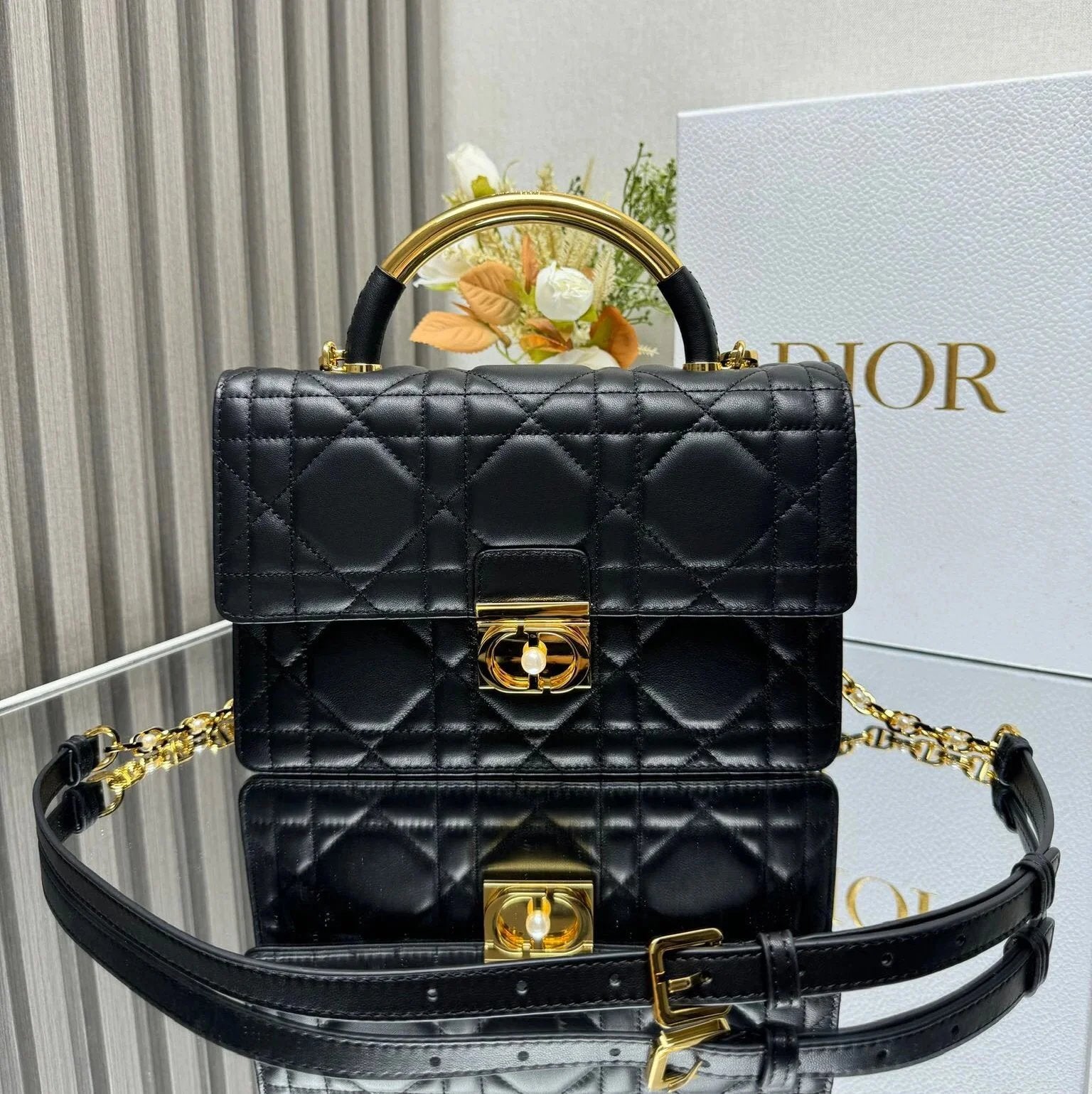 Dior Women's Bag Top version 【Original Leather Premium Quality】2024Latest Ange Chain Bag Signature Oversized Rattan Plaid,Metal Handle Bag Handbag Pearl Chain Bag Ange Handbag Chain Women's Bag