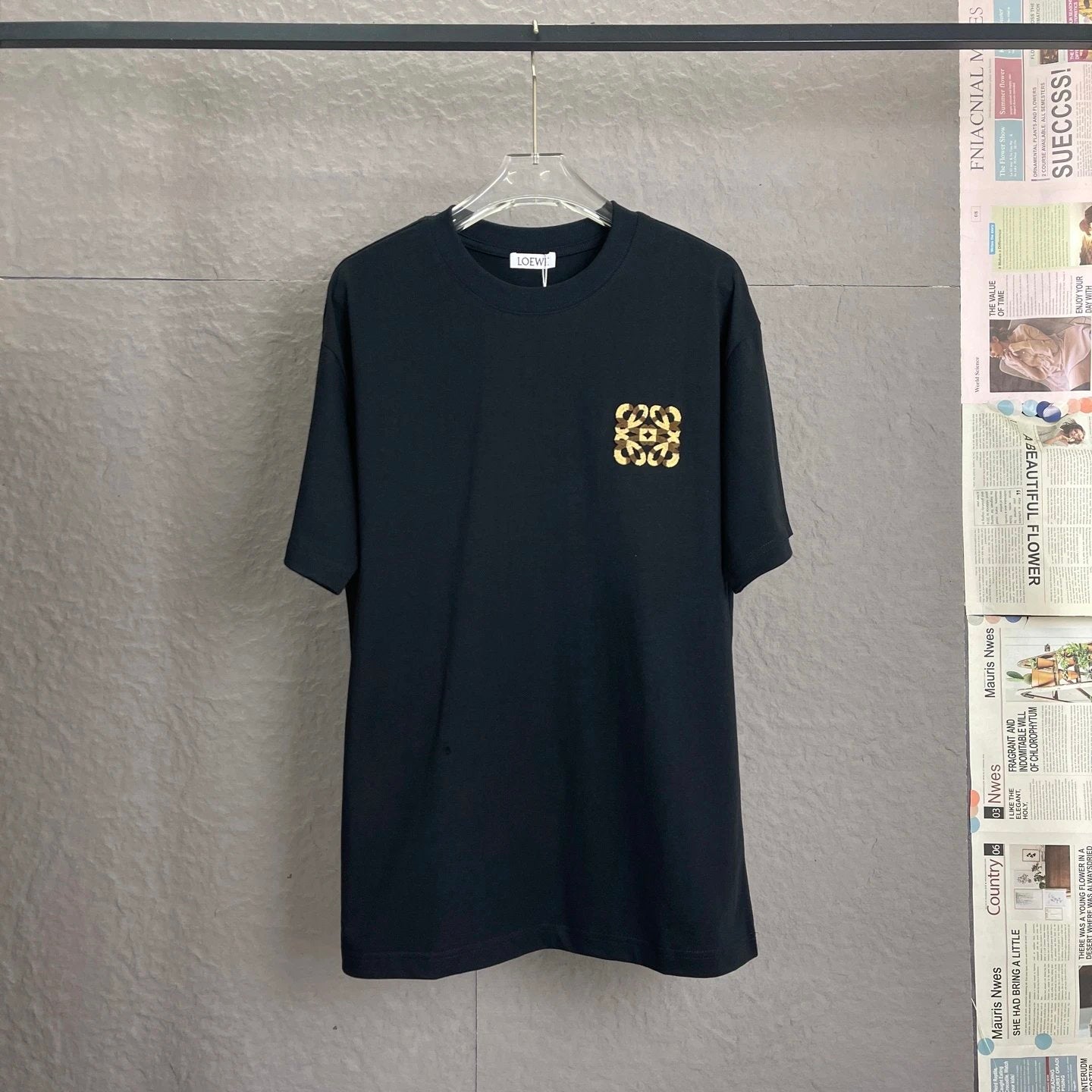 LOEWE T-shirt Chest Brand Pattern Towel Embroidery logo round Neck Short Sleeve25ss New Pure Cotton Unisex Style T Casual T-Shirt Base Layer Shirt OS Loose Fit Half Sleeve Top Plus Size