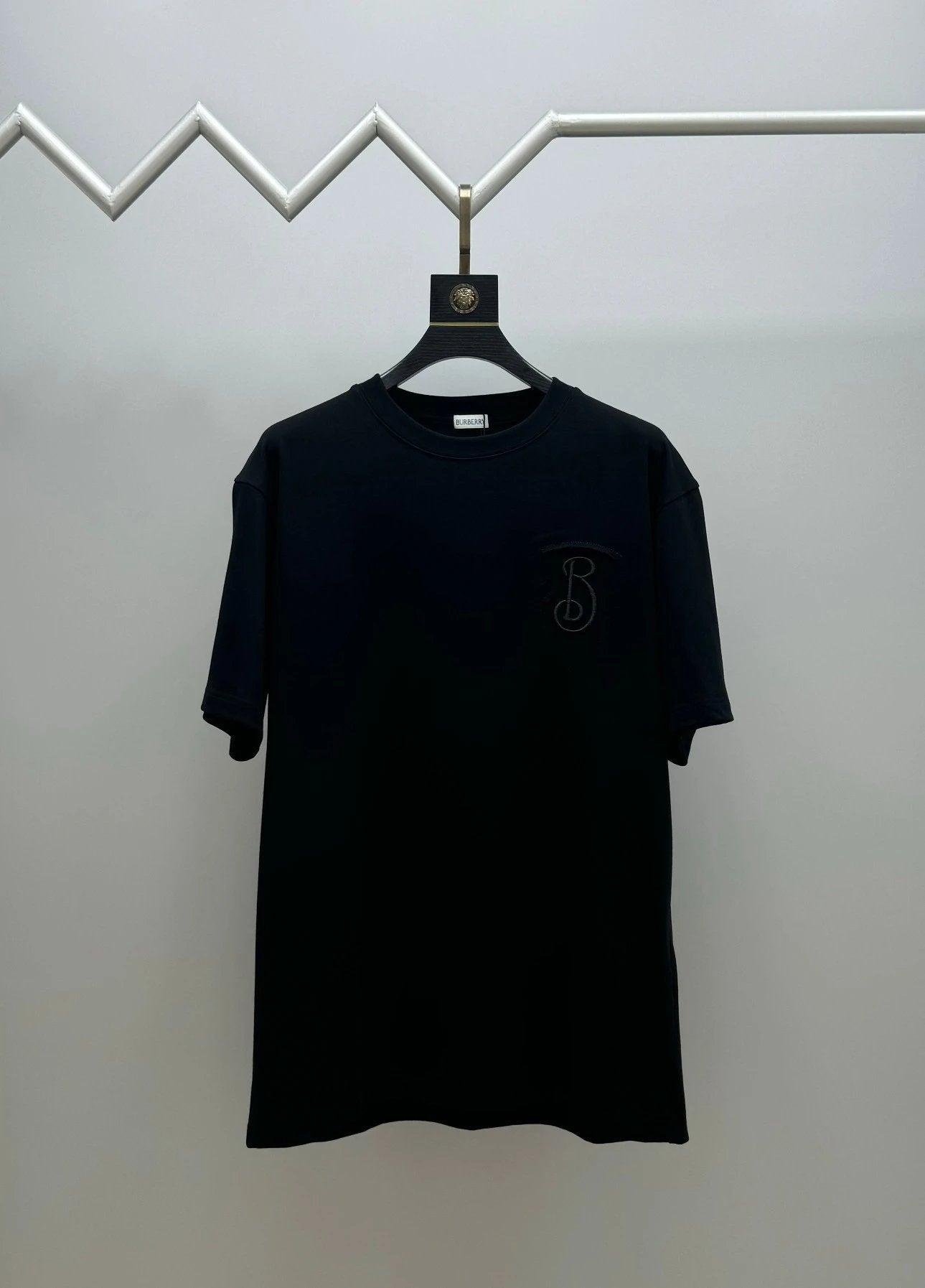 Burberry T-shirt Chest B Letter Shield Embroidery logo round Neck Short Sleeve25ss New Pure Cotton Unisex Style T T-shirt OS Loose Fit Base Shirt Top Half Sleeve T-Shirt