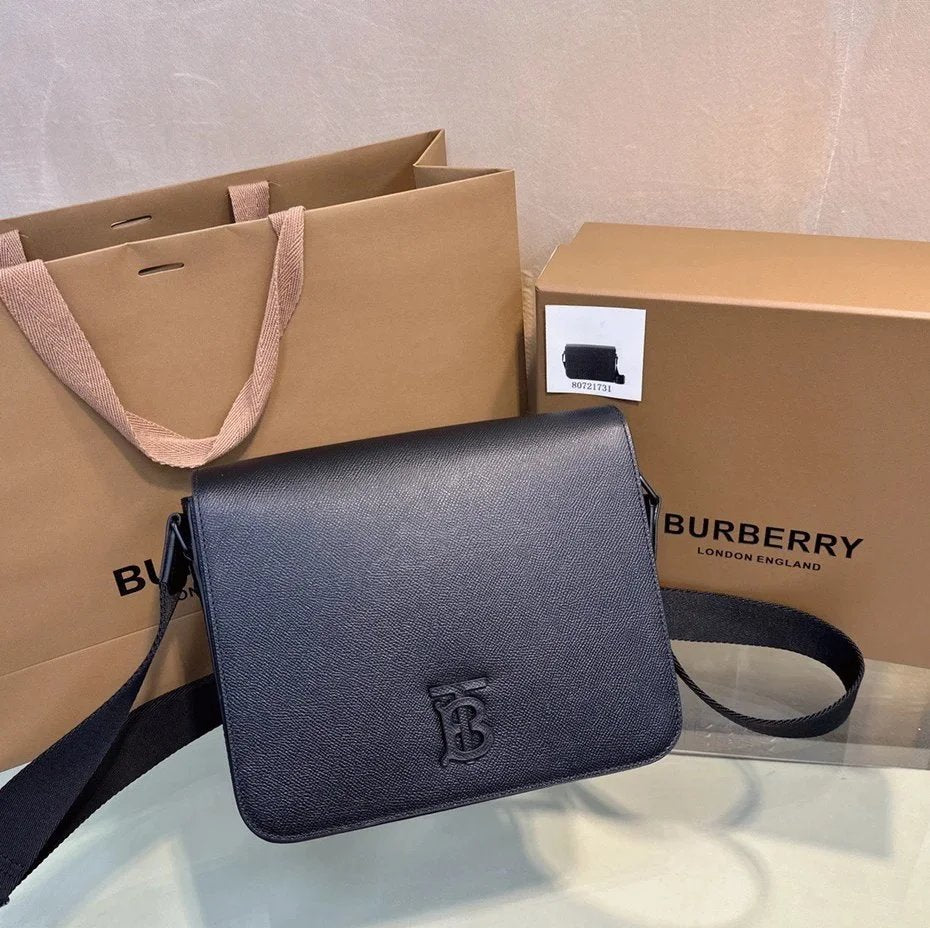 Burberry Men's Bag Top version 【Super Original Version】24New men's bag Alfred Small Size Messenger Bag Messenger Bag Men's Bag Babaojia New Plaid Men's Bag Flip Shoulder Bag Messenger Bag