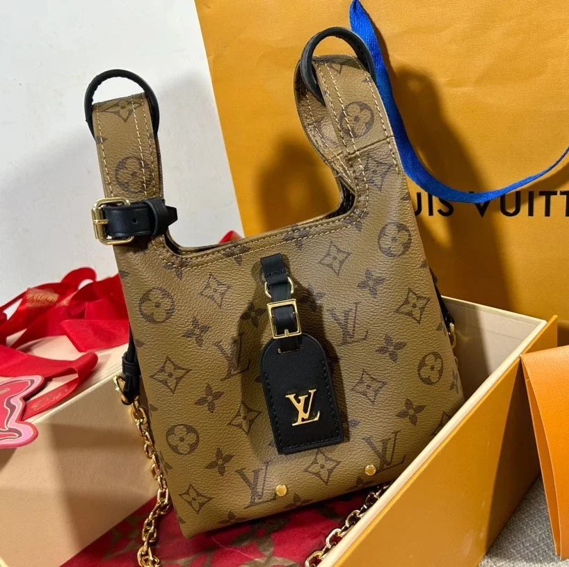 Louis Vuitton LV Women's Bag Top version M46817Autumn and Winter New Presbyopic Shopping Bag Atlantis Large Handbag Vegetable Basket Bag Handbag Shopping Bag M46816Small Size Portable Vegetable Basket Bag M46821Yellow Flower Monogram Bag Show Vegetable Ba