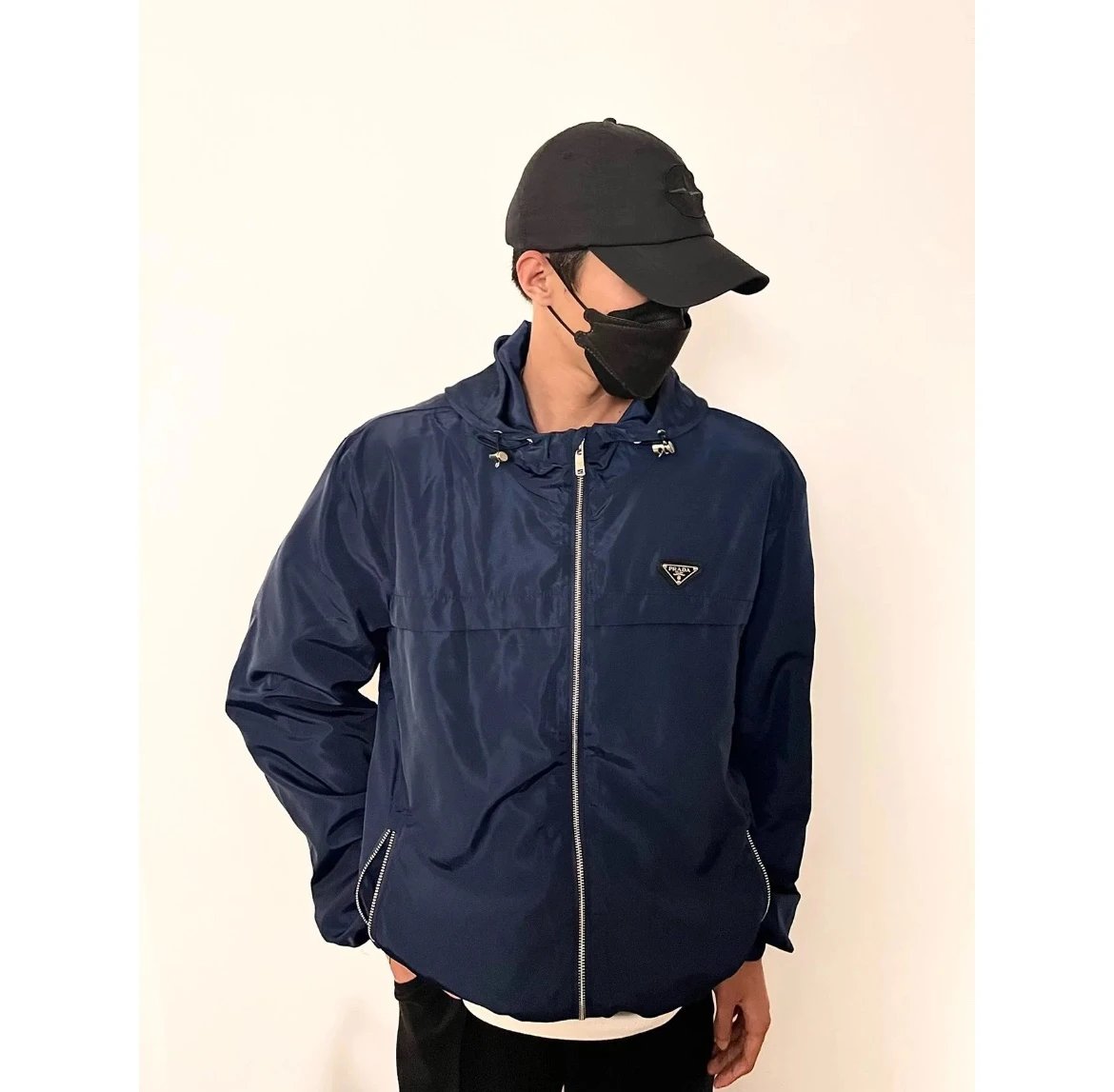PRADA Jackets Classic Triangle Metal Badge Zipper Jacket Waterproof Windproof Classic Triangle Metal Badge Couple Zipper Jacket