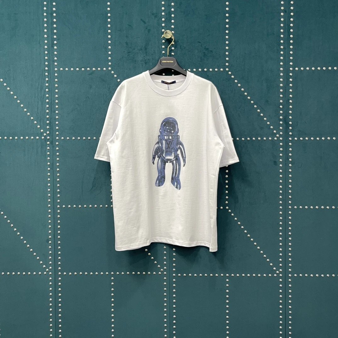 Louis Vuitton LV T-shirt Astronaut Print on the Chest logo round Neck Short Sleeve25ss New pure cotton T Unisex T-Shirt OS Drop Shoulder Loose Fit Base Shirt Top T-Shirt Short Sleeve
