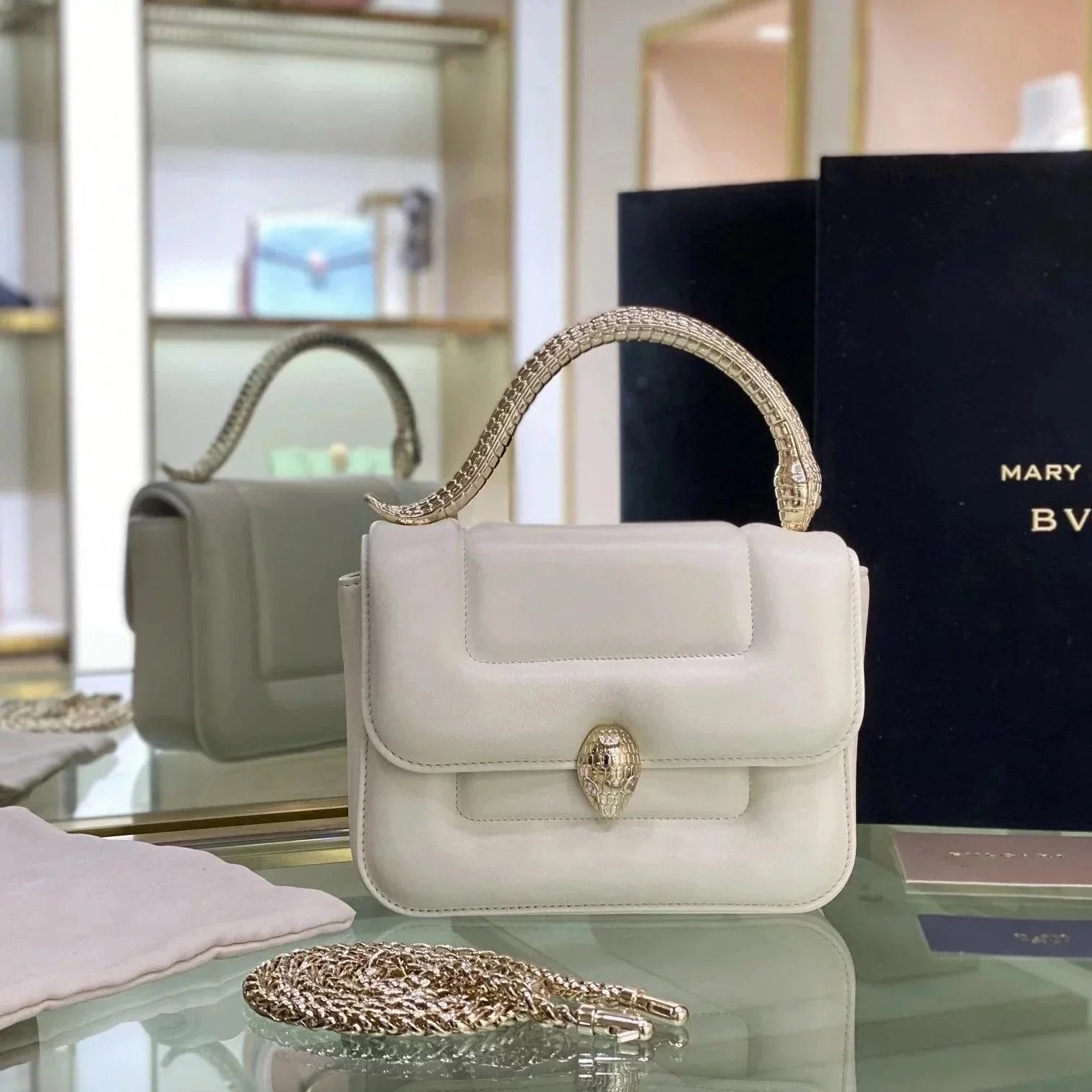 BVLGARI Bag Top version Baoge Home New Bags,Shoulder Bag Crossbody Bag,Serpentine Handle,Joint Name SerpentiForever Bag,Soft Matelasse Quilted Embossed Lambskin Made of Filling Feeling Bag