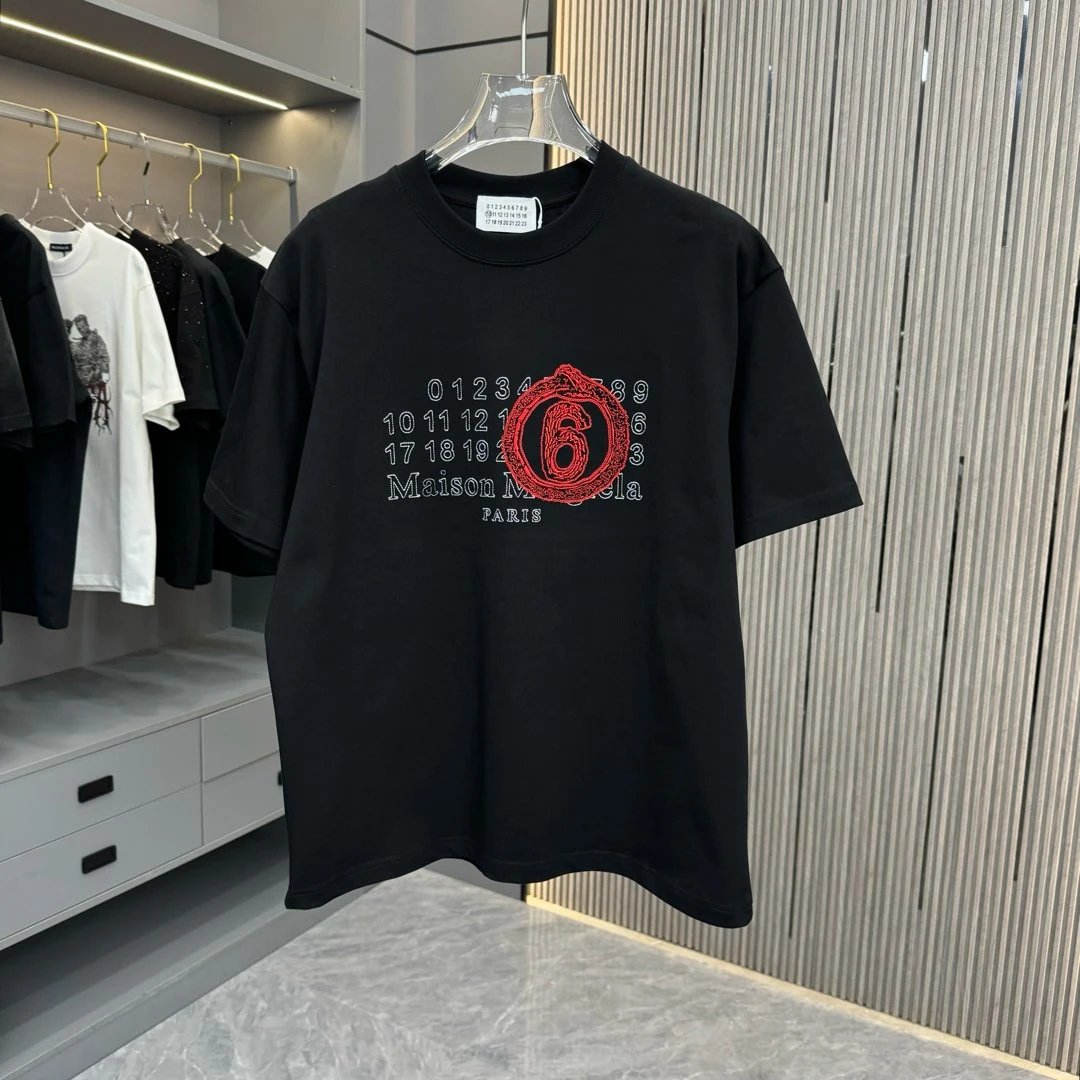 Maison Margiela T-shirt Chest Number Embroidery logo round Neck Short Sleeve25ss New pure cotton T Unisex T-Shirt OS Drop Shoulder Loose Fit Base Shirt Top T-Shirt Short Sleeve