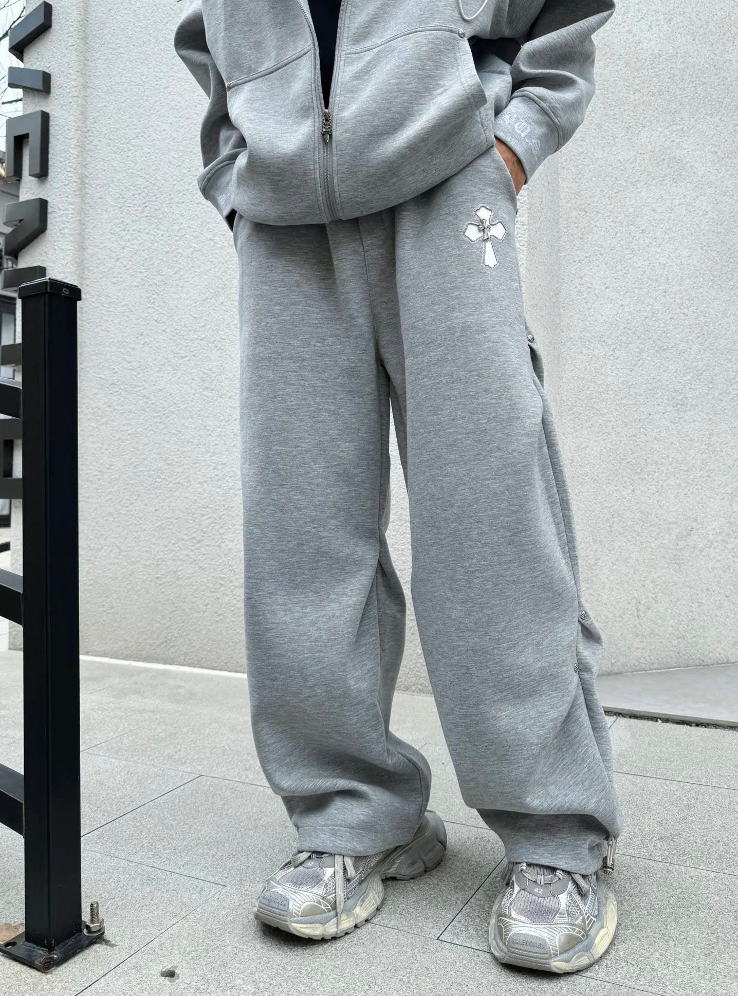 Chrome Hearts Sweatpants Laser 3D Double Layer Sanskrit Embroidered Sweatpants Straight Pants Wide Leg Pants Unisex Sweatpants Casual Pants Long Pants Set24ss Autumn and Winter New Products