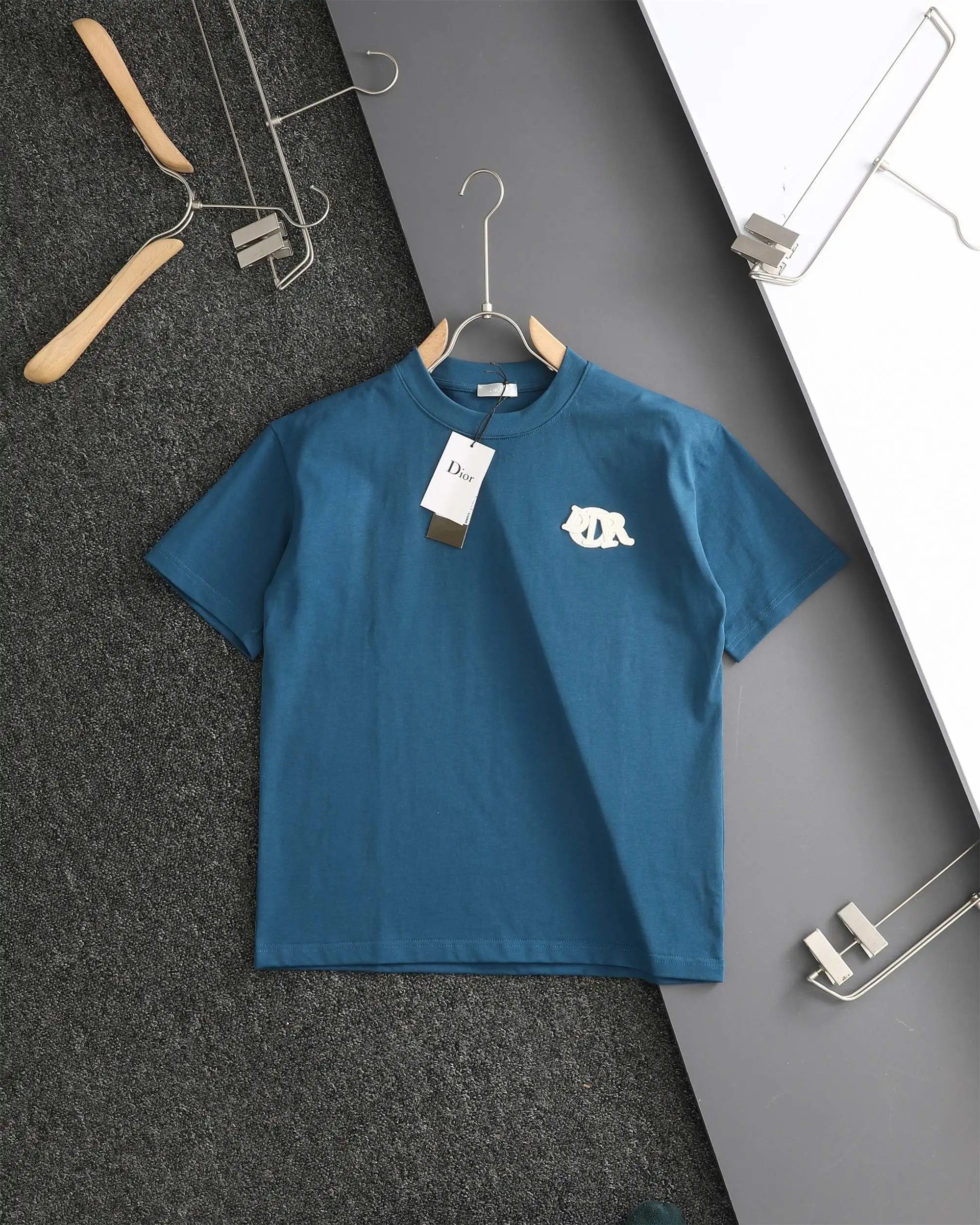 Dior T-shirt 3D Letter Embroidery on the Chest logo round Neck Short Sleeve25ss New Pure Cotton Unisex Style T T-shirt OS Loose Fit Base Shirt Top Half Sleeve T-Shirt