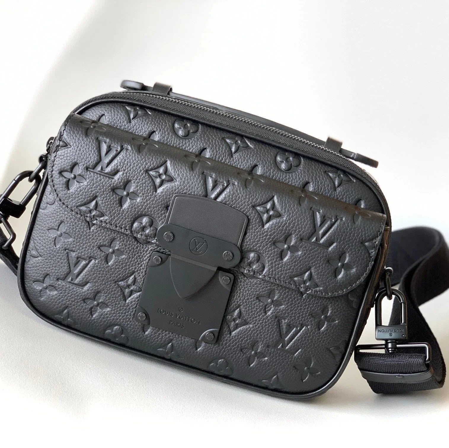 Louis Vuitton LV Men's Bag Top version Original Leather Upgraded All-Steel Hardware!M458062021New SLock Messenger Men's Bag Casual Messenger Bag Men's Bag Shoulder Bag Handbag Camera Bag Couple Men's and Women's Bags