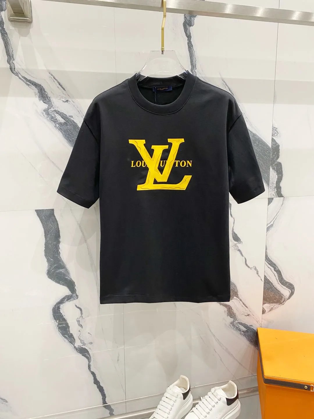 Louis Vuitton LV T-shirt Yellow Cracked 3D Silicone Brand Letters LOGO Logo Crew Neck Short Sleeve25ss New pure cotton T Unisex T-Shirt OS Loose Fit Base Shirt Top Half Sleeve T-Shirt