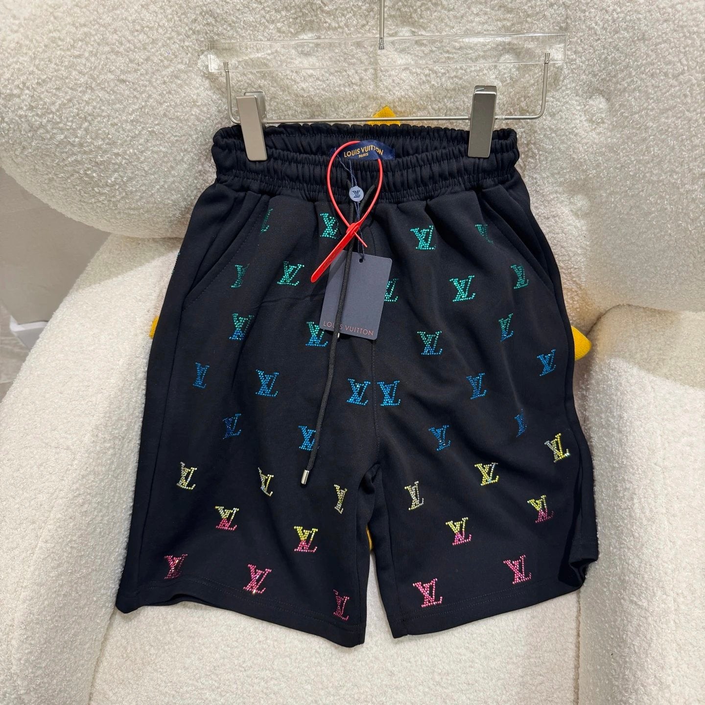 Louis Vuitton LV Shorts Full-width Rhinestone Lettering logo Five-point Shorts25ss New Drawstring Casual Summer Pants American Style5Two-in-One Casual Sweatpants for Men and Women, Pure Cotton Joggers