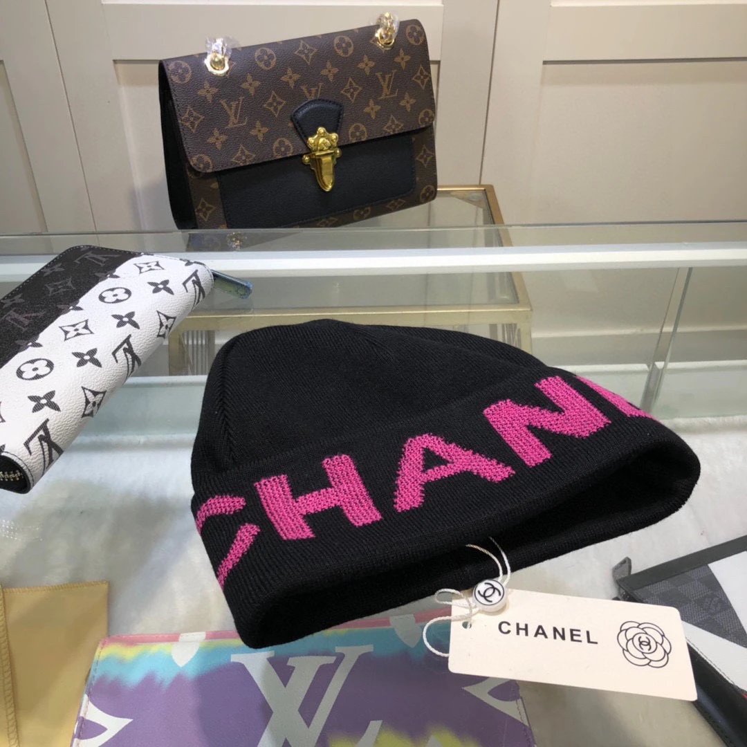 Chanel Hat Fashion Hat Double Cashmere Wool Knitted Hat Quality Bar,Autumn and Winter Big Logo The Match Is Really Perfect,The Design Style Is Even Higher!