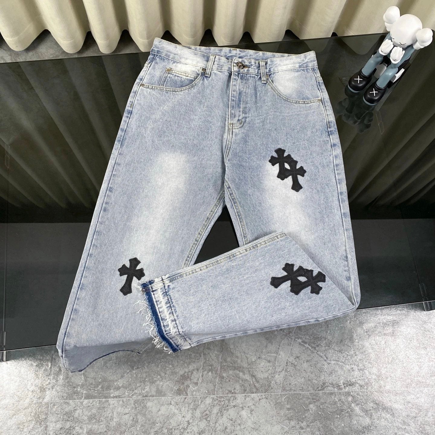 Chrome Hearts Jeans Front Cross Stitch Patch logo25ss Spring Summer New Straight Leg Jeans Unisex Slim Fit Long Pants Loose
