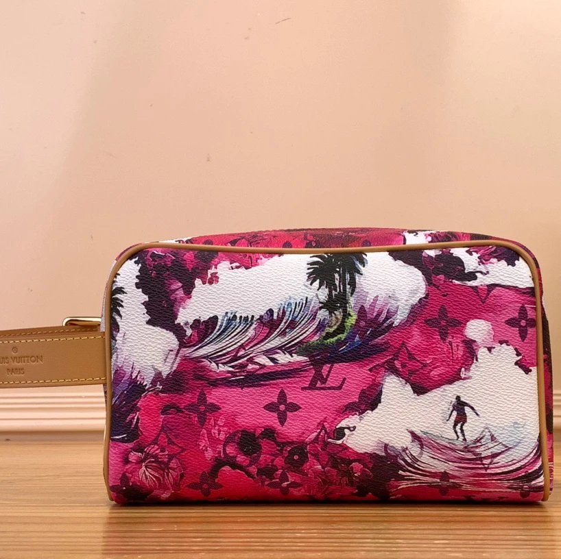 Louis Vuitton LV Wallets/Clutches Top version 【Original High Version】24New M24799Coconut Surf LLockerDoppKit Washing Bag Clutch Wash Bag Cosmetic Bag Men's Handbag Mobile Phone Bag Storage Bag Women's Bag Cosmetic Bag Box Bag M83112