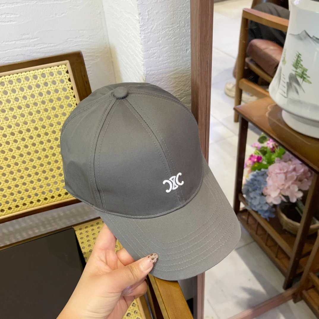 Celine Hat Classic Pair Clogo Baseball Cap Sun Protection Visor Cap Large Head Circumference Versatile Sports Hat Slimming Face Curved Brim Unisex Couple Style