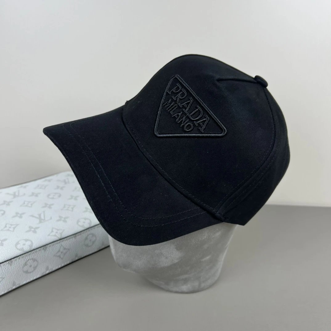 PRADA Hat Classic Triangle Logo logo Baseball Cap Sunshade Sun Protection Duckbill Cap Unisex Couple Style Large Head Circumference Slimming Face Curved Brim Versatile Sports Hat