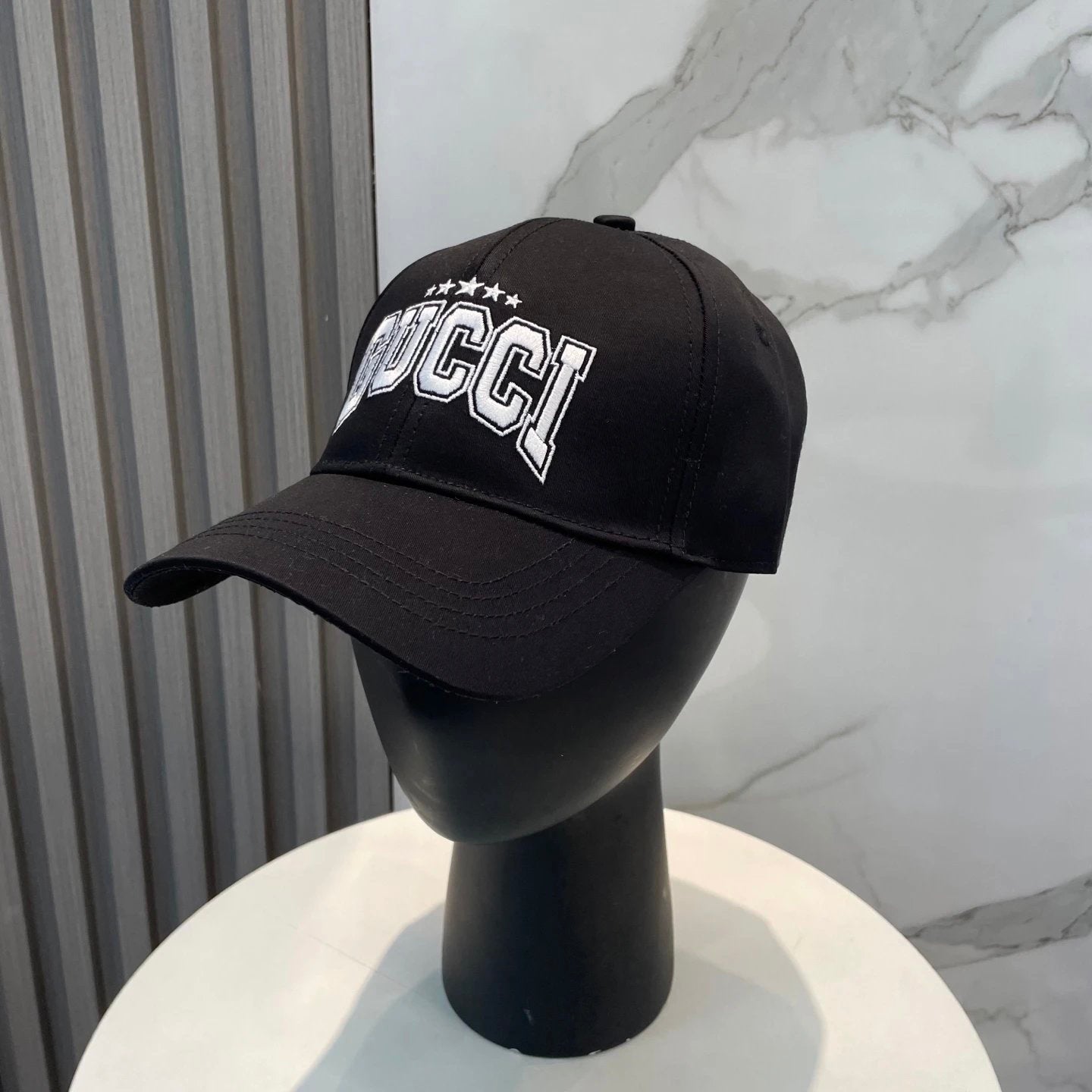 Gucci Hat Letter Printing logo Baseball Cap Sunshade Sun Protection Duckbill Cap Large Head Circumference Slimming Face Curved Brim Versatile Sports Hat for Men and Women Couples Same Style