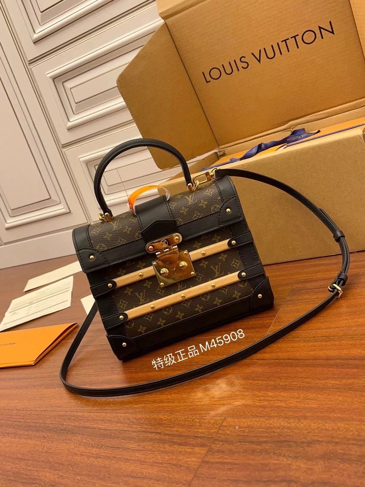 Louis Vuitton LV Men's Bag Top version Latest Hot Products M459082021Spring and Summer New New Ladies trianon Portable Travel Bag Lock Twist Lock Shoulder Bag Messenger Bag Messenger Bag Handbag Hard-Side Suitcase Women's Bag
