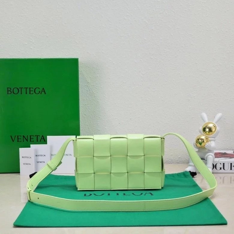 Bottega Veneta Women's Bag Top version 【Special Cabinet Version】Woven bag CROSSBODY Square Bag Pillow Bag(Lambskin)Rubik's cube bag Cassette15Plaid Woven Bag Original Leather Handbag Waist Bag Chest Bag Shoulder Messenger Bag Unisex Men's and Women's Bags