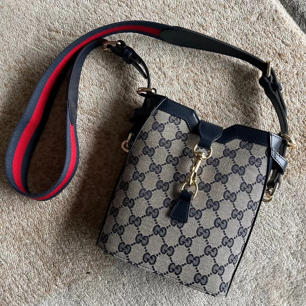 Gucci Women's Bag Top version 【Original Leather High-End Version】2024Early Spring Model Style New【New Product】Mini Bucket Backpack mini Bucket Bag Messenger Bags Presbyopic Small Backpack Mobile Phone Bag New Women's Bag Original Leather Model:782908,7829