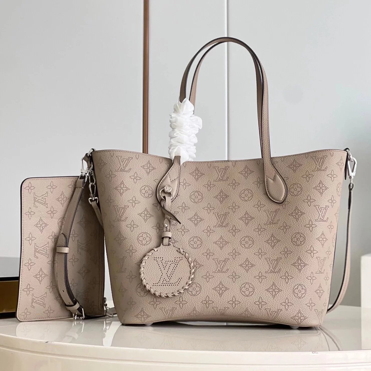 Louis Vuitton LV Women's Bag Top version 【Version】2023Crescent Goddess Hollow Bag M21849Full Leather Hollow BLOSSO Shopping Bag Vegetable Basket Bag Tote Tote Bucket Bag Shoulder Crossbody Handbag Small Size