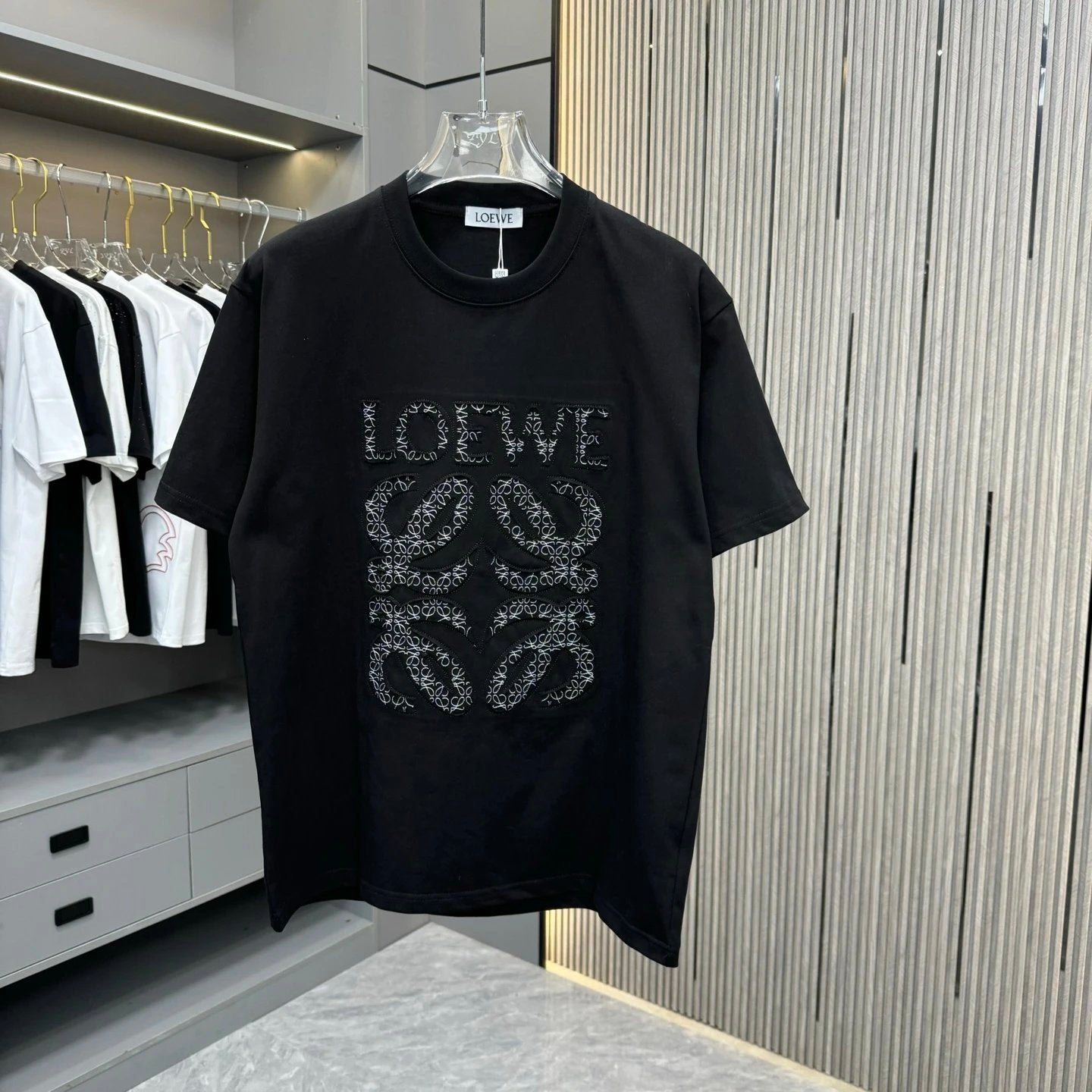 LOEWE T-shirt Chest Dot Print and Leather Patch Embroidery logo round Neck Short Sleeve25ss New Pure Cotton Unisex Style T Casual T-Shirt Base Layer Shirt OS Loose Fit Half Sleeve Top Plus Size