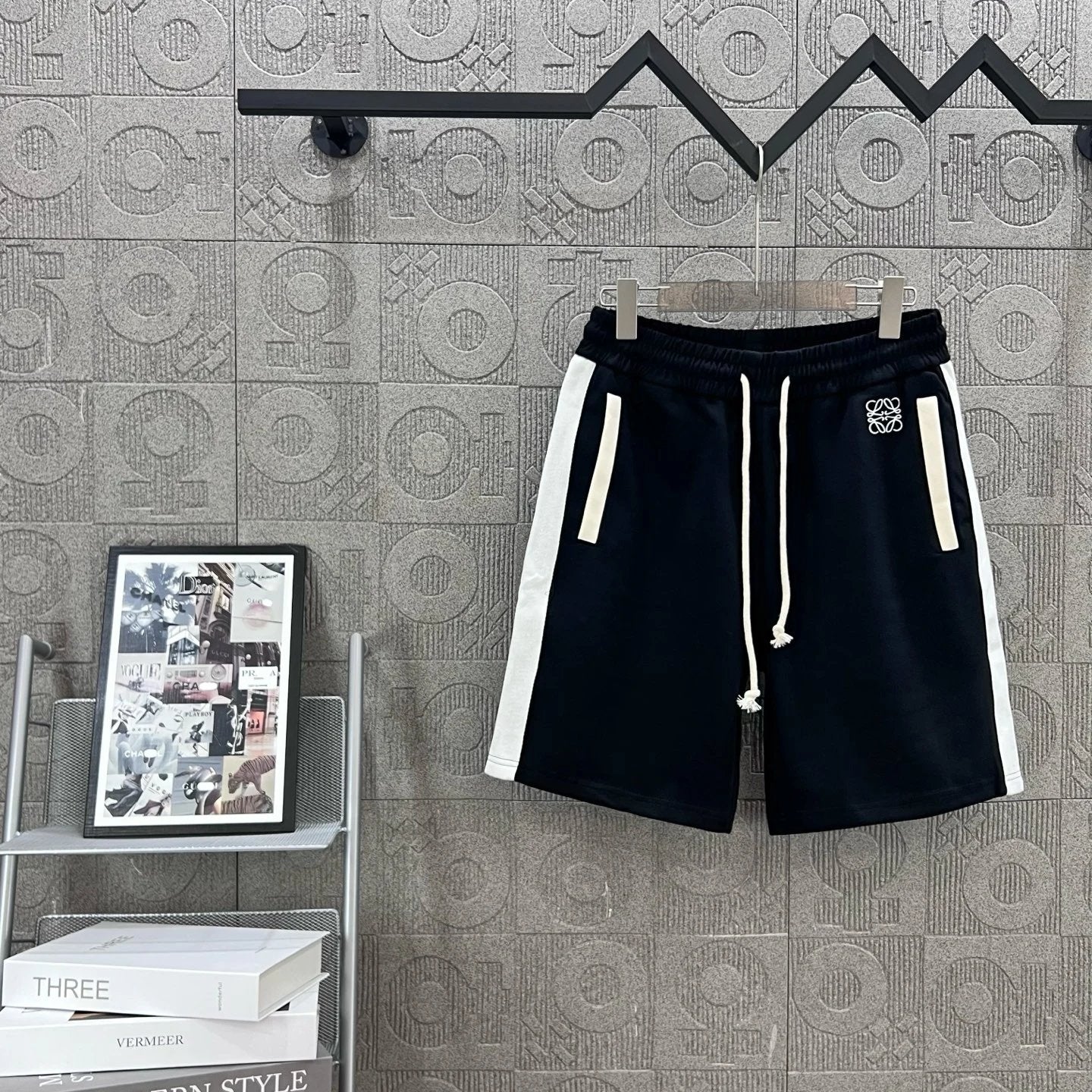 LOEWE Shorts Side Color Block Ribbon Embroidery logo Five-point Shorts25ss New Drawstring Casual Pants for Men and Women, Summer Style5Two-in-One Casual Sweatpants Pure Cotton Joggers