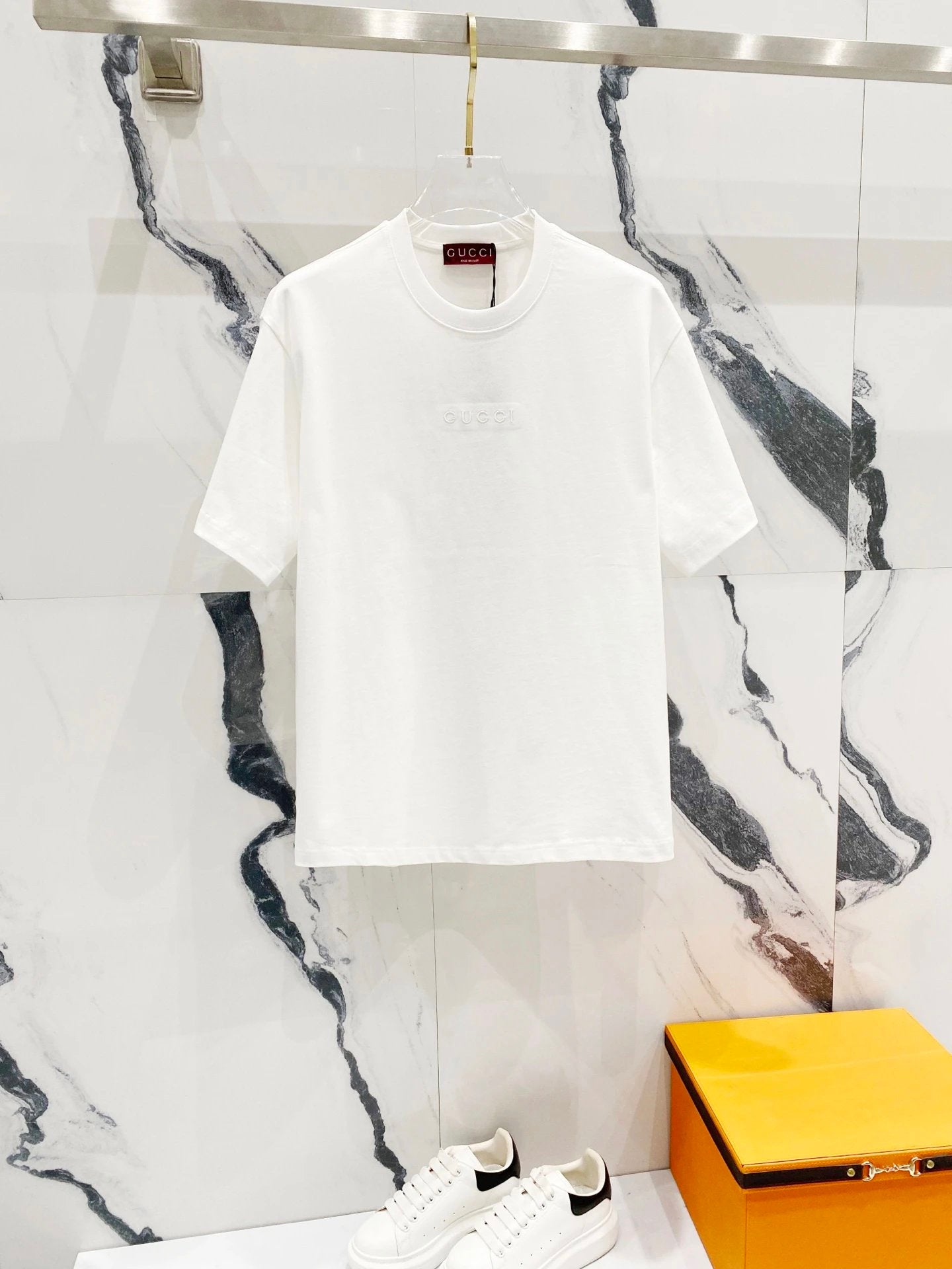 Gucci T-shirt Simple Natural Color Exquisite Small Logo Letter Embroidery on Chest logo round Neck Short Sleeve25ss New pure cotton T Unisex T-Shirt OS Loose Fit Base Shirt Top Half Sleeve T-Shirt