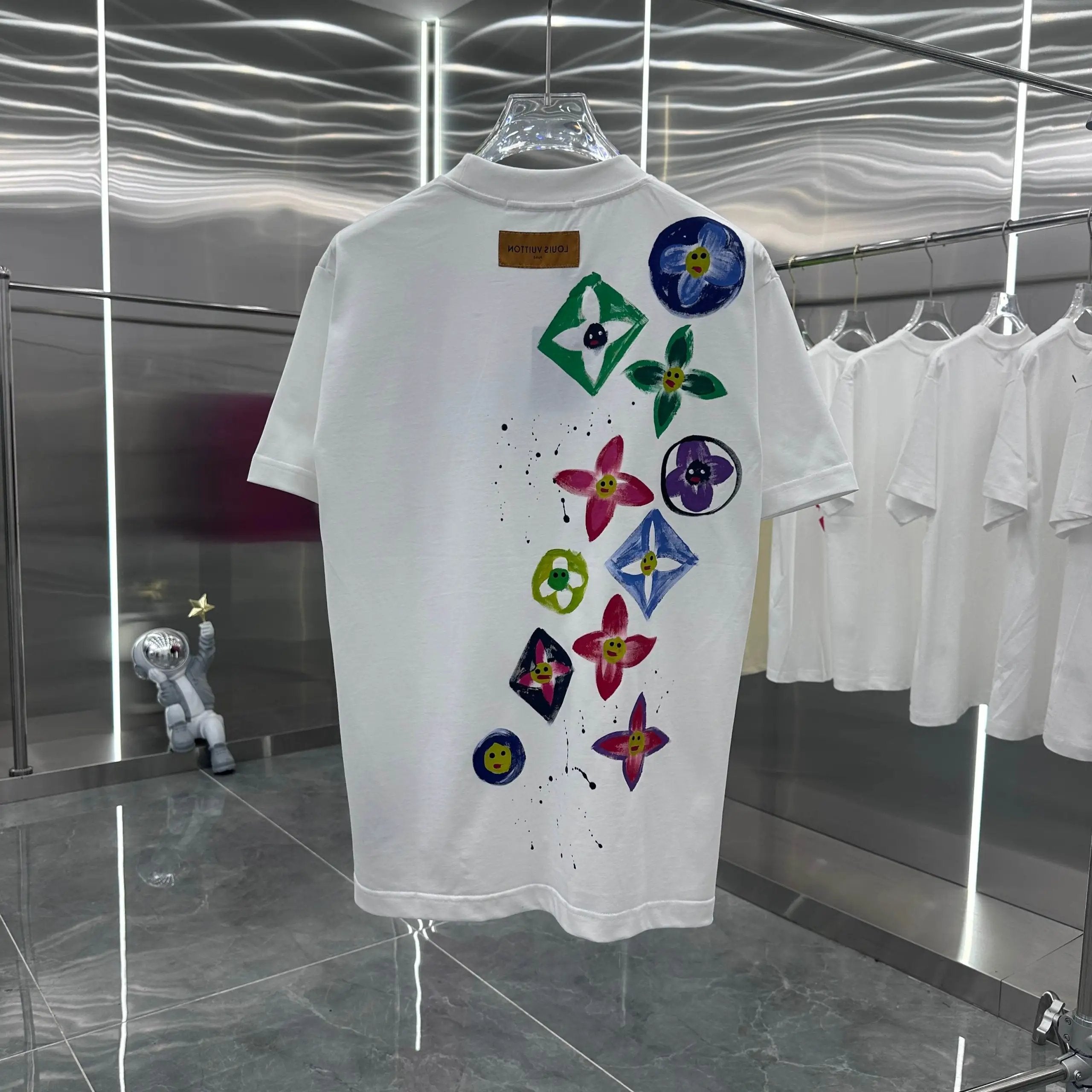 Louis Vuitton LV T-shirt Front and Back Hand-Painted Four-Leaf Clover Print logo round Neck Short Sleeve25ss New pure cotton T Unisex T-Shirt OS Loose Fit Base Shirt Top Half Sleeve T-Shirt