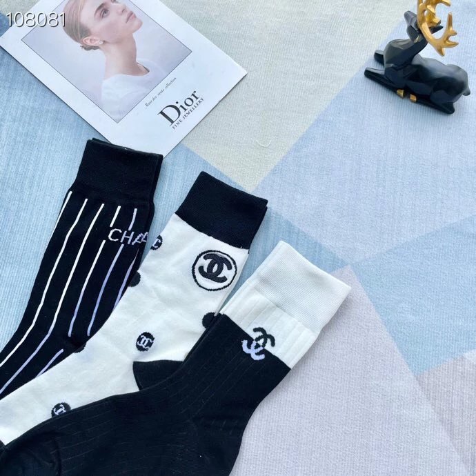 Chanel Sock【Three Pairs Per Box】High Version Same Product on Official Website Popular Heavy Industry Decoration Tube Socks High Version~