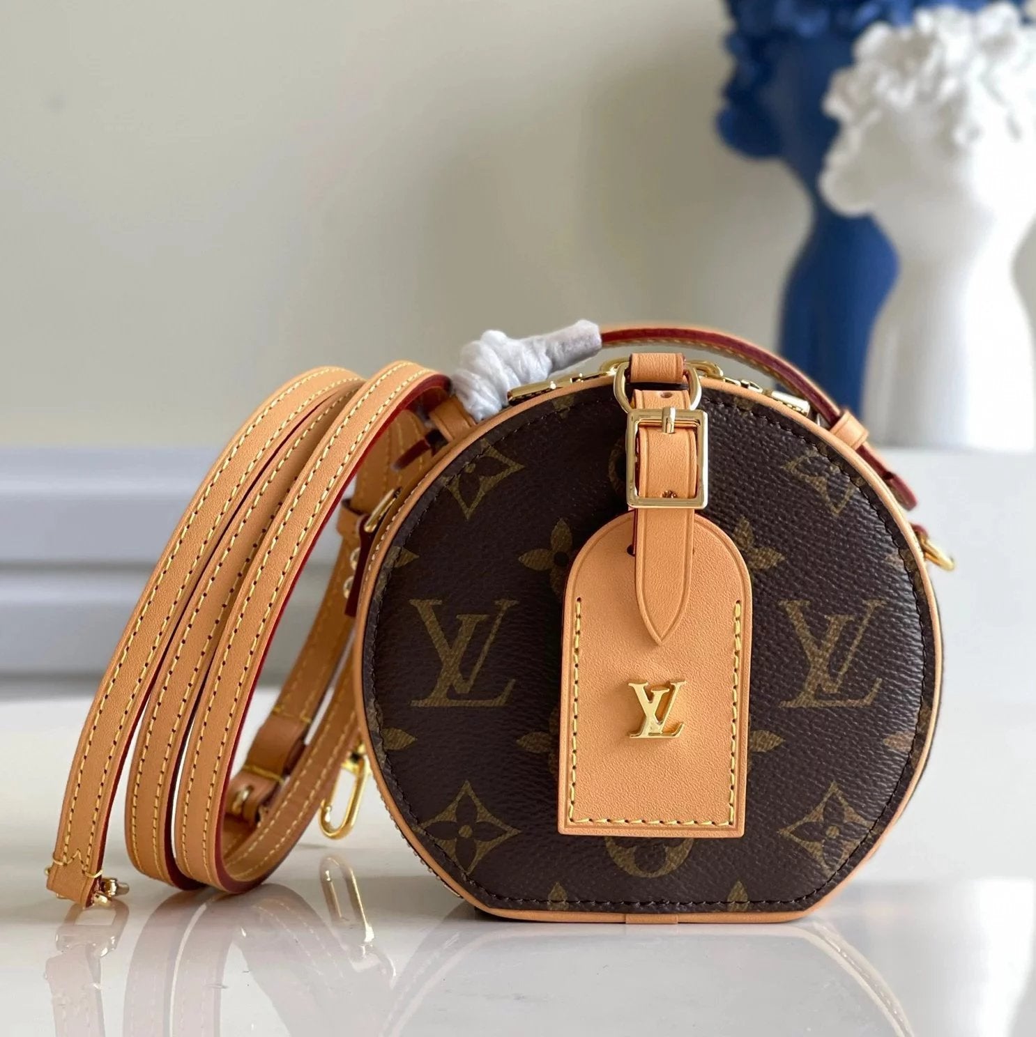 Louis Vuitton LV Women's Bag Top version 【Surrogate Shopping Edition Premium】miniBoiteChapeau round Pie Bag Cell Phone Wallet Underarm Bag Handbag Shoulder Bag Messenger Bag Handbag Ladies Bag Goddess Bag Net Red Bag Women's Bag M45149M45578M52294